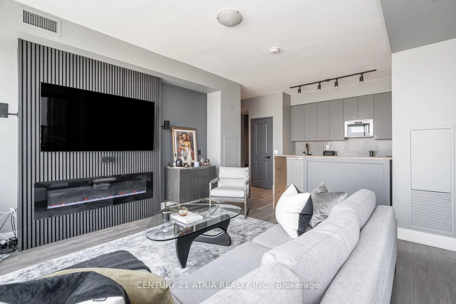 Photo 7 of Unit 1307, 2916 Highway 7, Vaughan, Concord — HOMEH
