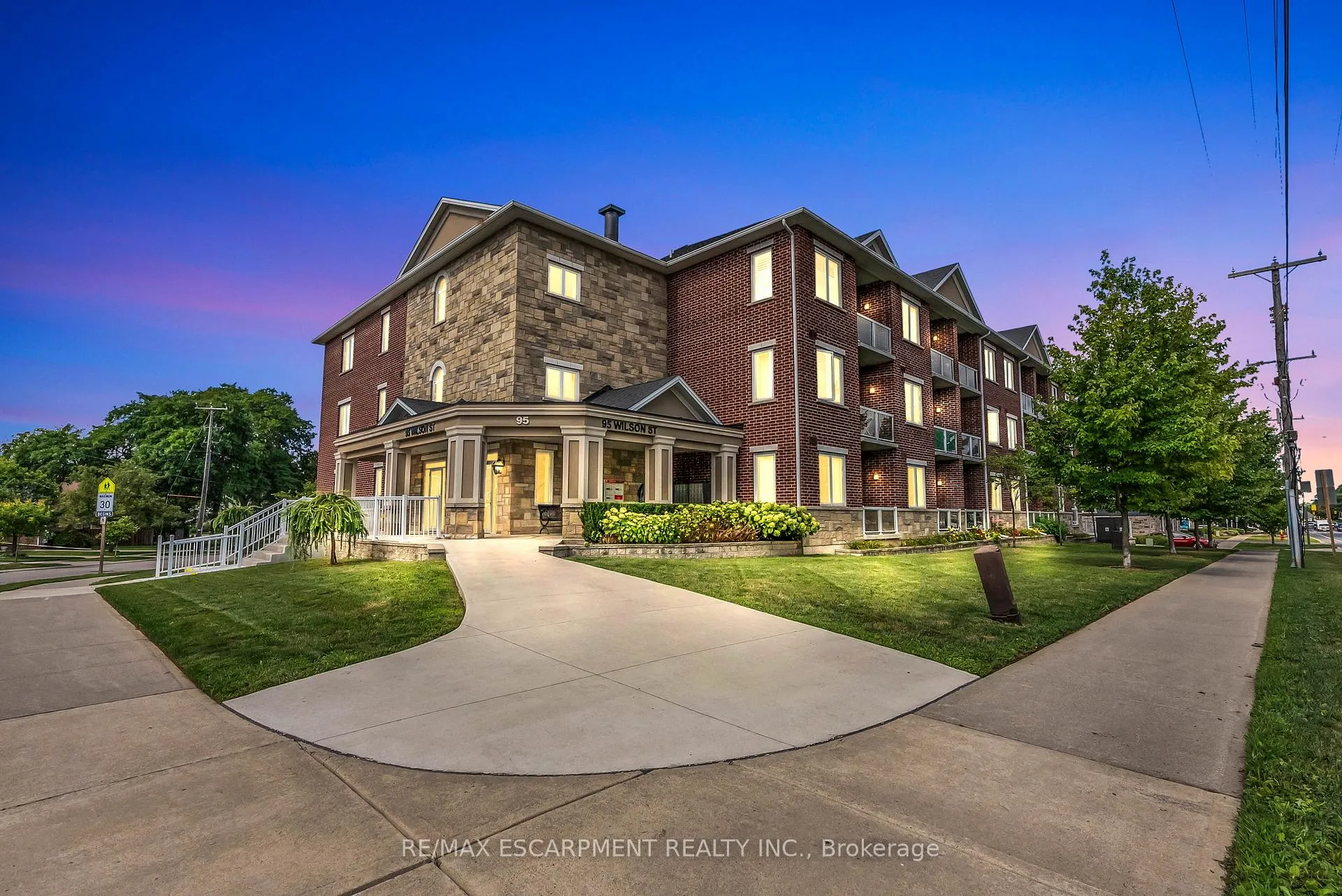 Front of Unit 314, 95 Wilson Street W