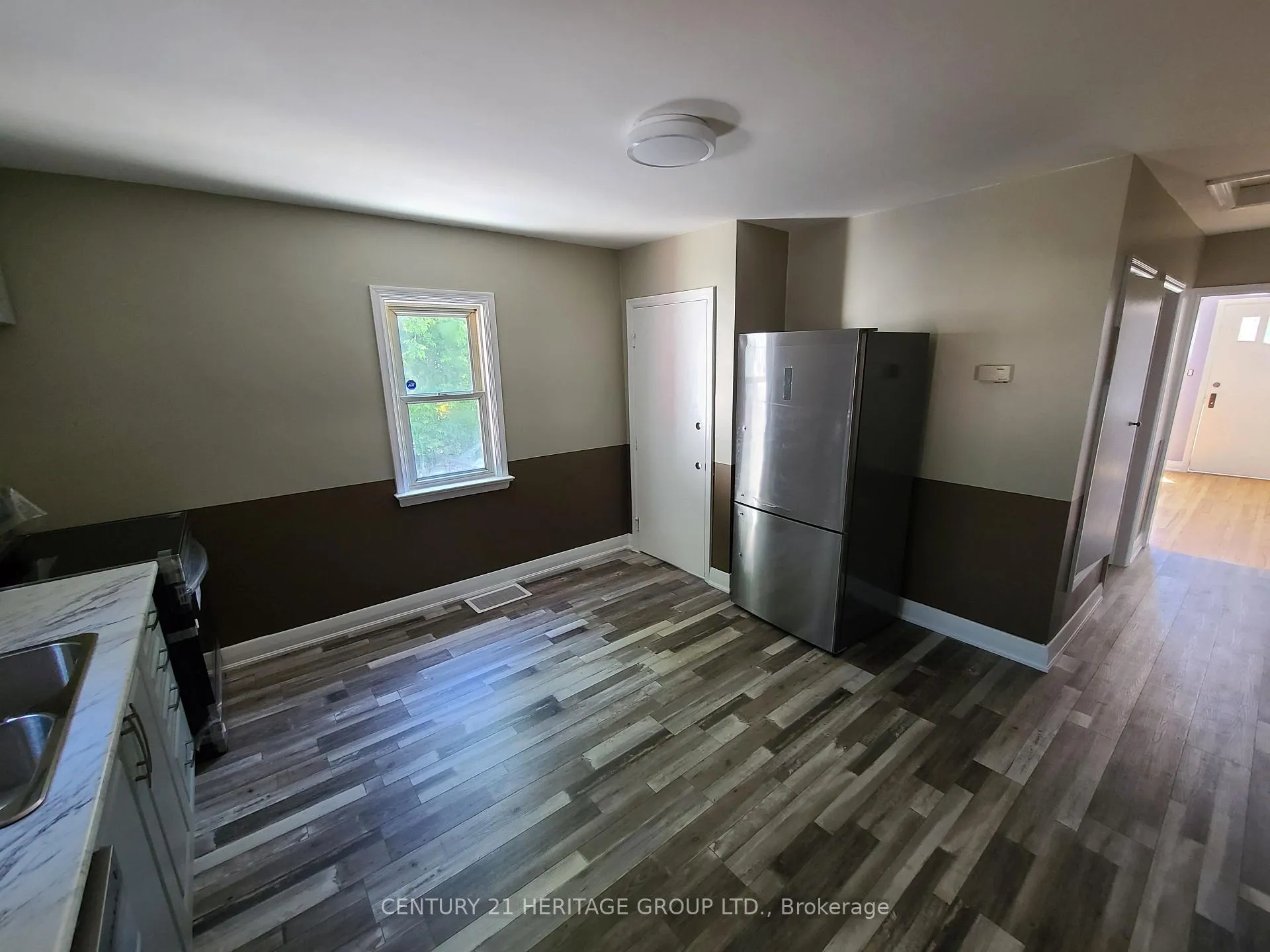 Photo 4 of Unit 1, 220 Tiffin Street, Barrie, 400 North — HOMEH