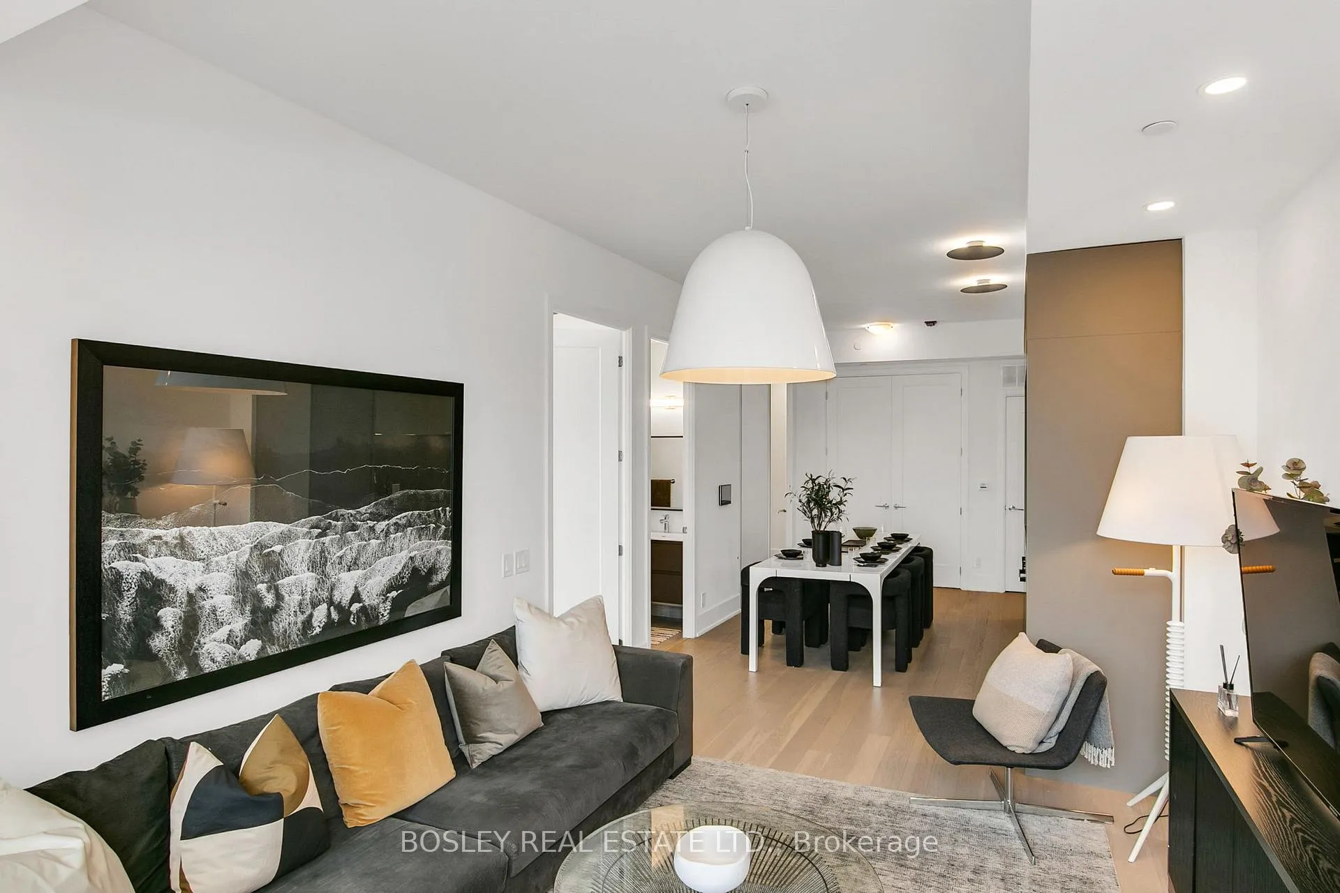 Photo 9 of Unit 504, 800 Broadview Avenue, Toronto, Playter Estates-Danforth — HOMEH
