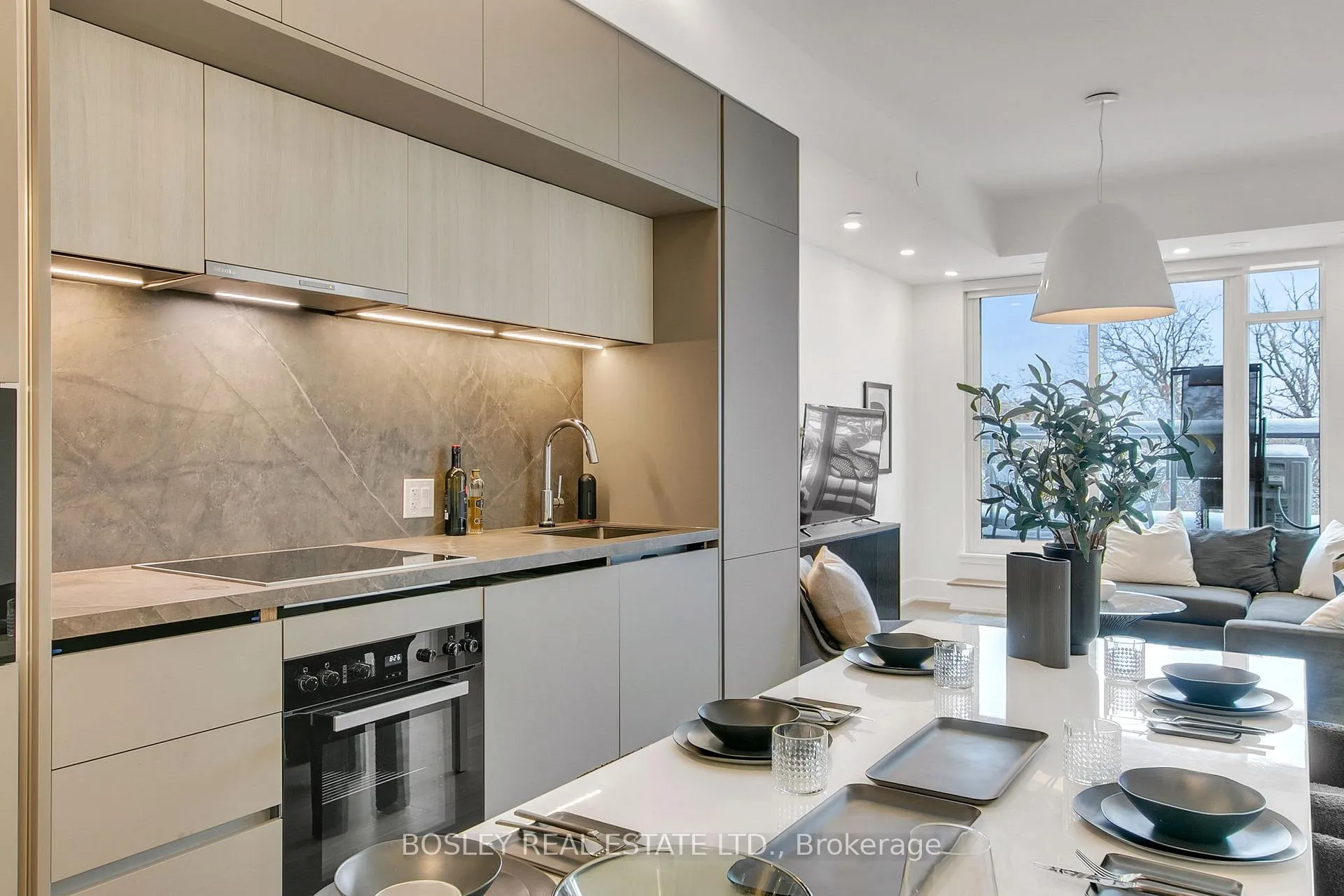 Photo 10 of Unit 504, 800 Broadview Avenue, Toronto, Playter Estates-Danforth — HOMEH