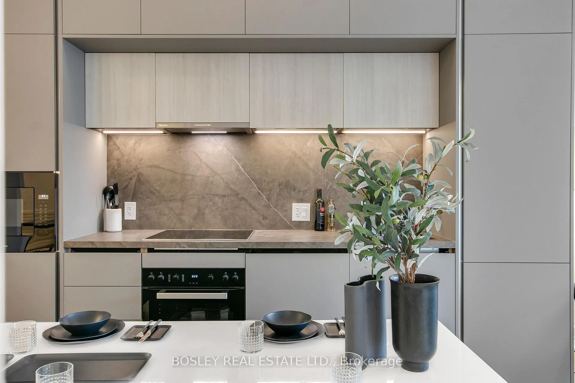Photo 15 of Unit 504, 800 Broadview Avenue, Toronto, Playter Estates-Danforth — HOMEH