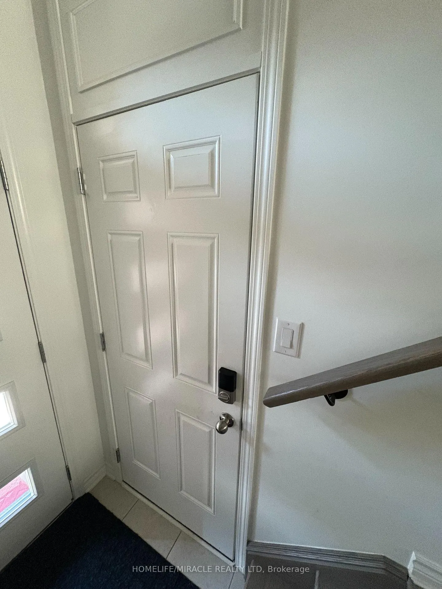 Photo 5 of 95 Ennerdale Street, Barrie, Rural Barrie Southwest — HOMEH