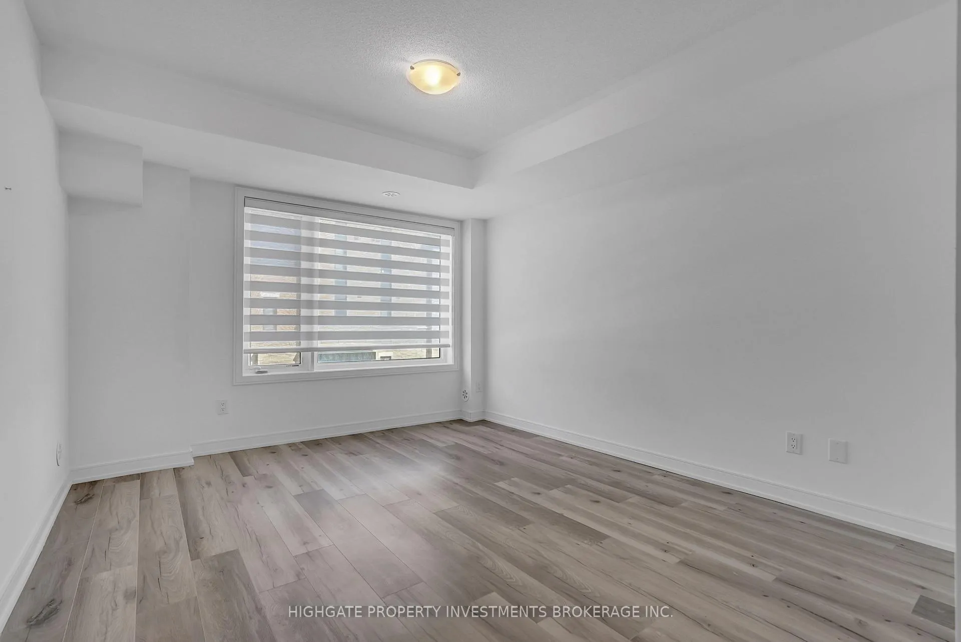 Photo 17 of 107 Appletree Lane, Barrie, Innis-Shore — HOMEH