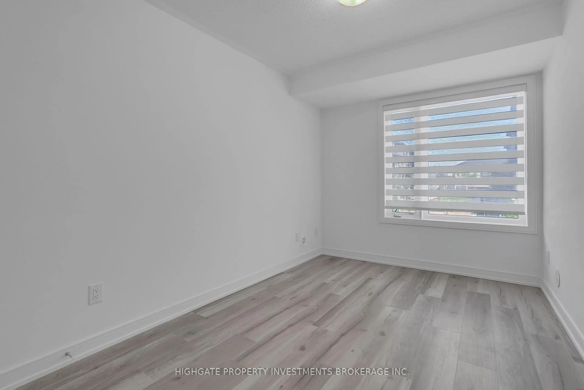 Photo 21 of 107 Appletree Lane, Barrie, Innis-Shore — HOMEH