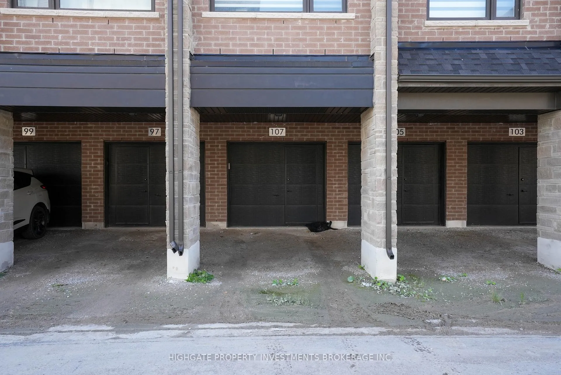 Photo 23 of 107 Appletree Lane, Barrie, Innis-Shore — HOMEH