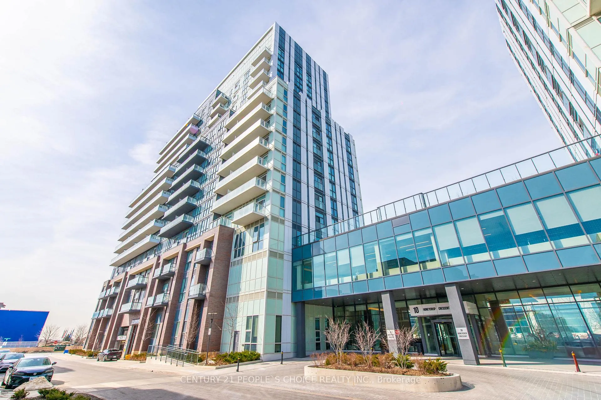 Front of Unit 316, 10 Honeycrisp Crescent
