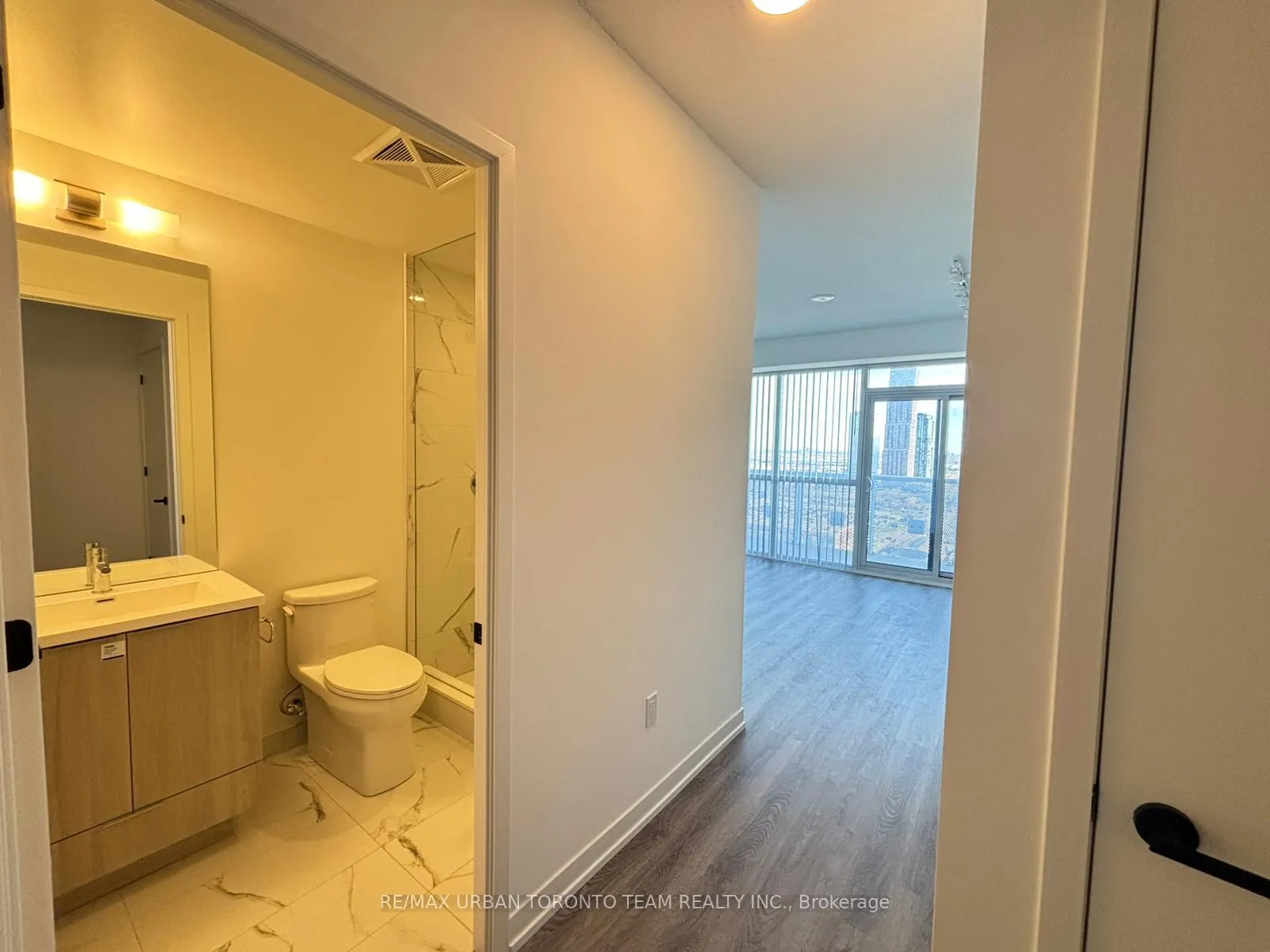 Photo 4 of Unit 2306, 8 Interchange Way, Vaughan, Vaughan Corporate Centre — HOMEH