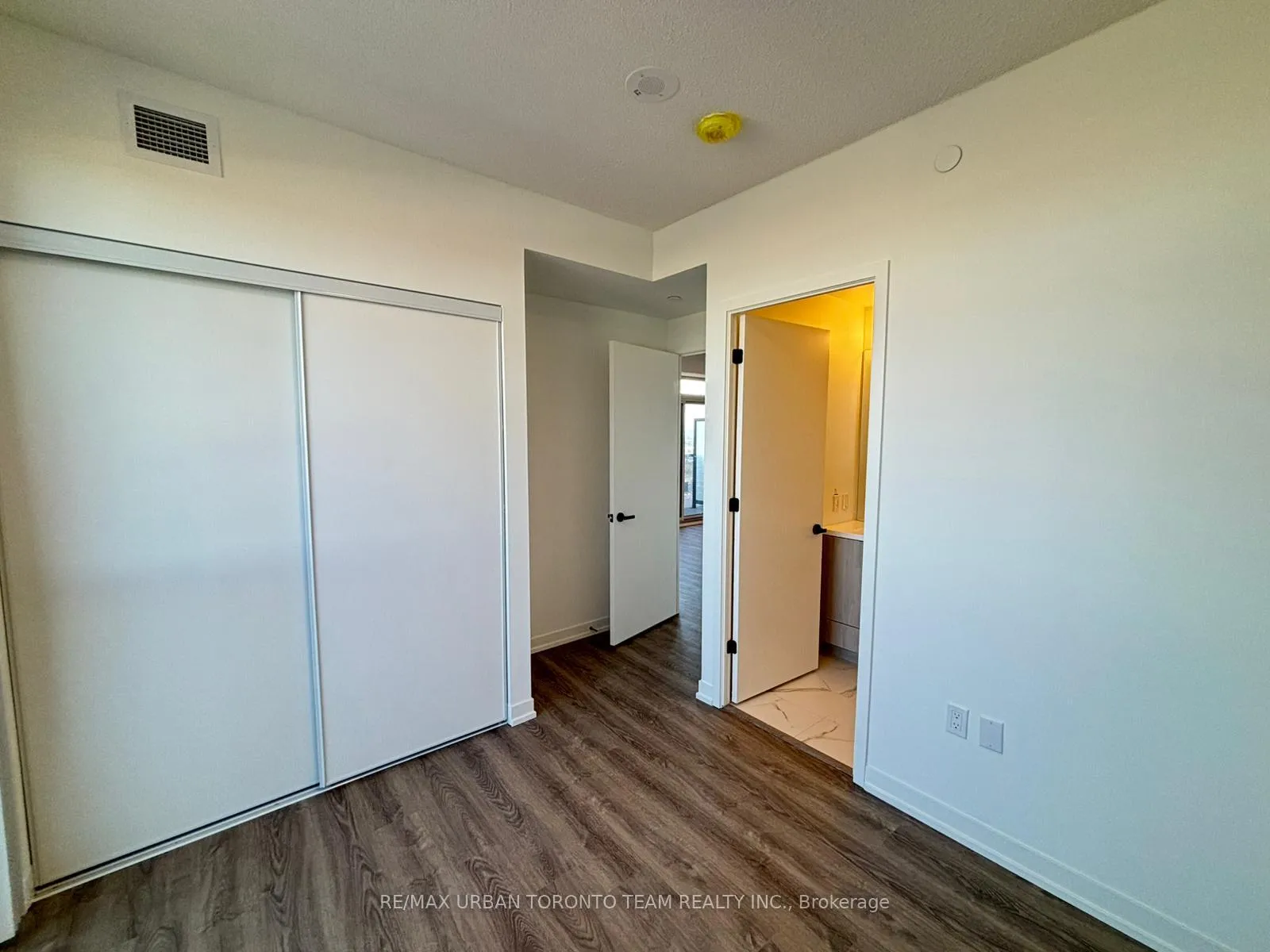 Photo 7 of Unit 2306, 8 Interchange Way, Vaughan, Vaughan Corporate Centre — HOMEH