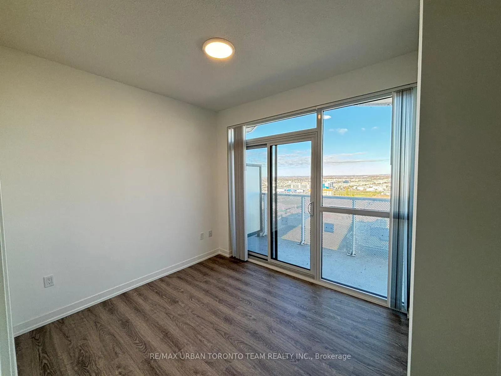 Photo 8 of Unit 2306, 8 Interchange Way, Vaughan, Vaughan Corporate Centre — HOMEH