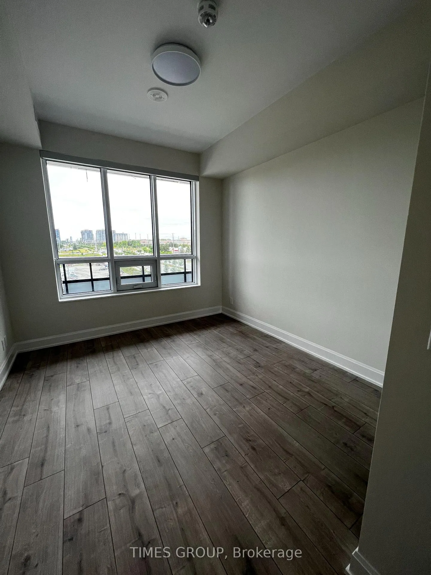 Photo 2 of Unit 606, 38 Water Walk Drive, Markham, Unionville — HOMEH