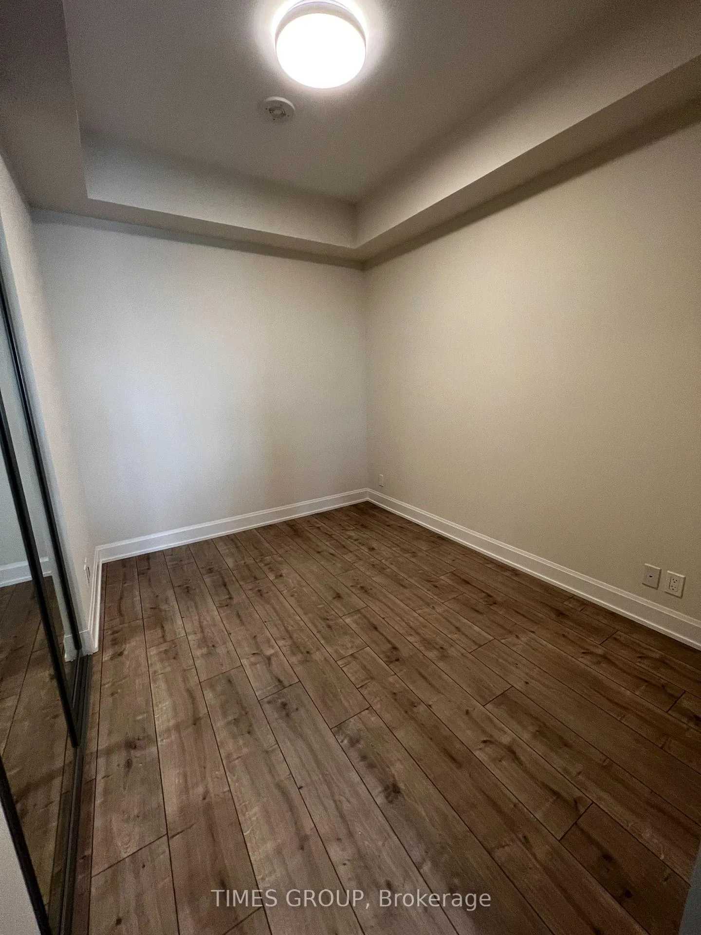 Photo 6 of Unit 606, 38 Water Walk Drive, Markham, Unionville — HOMEH
