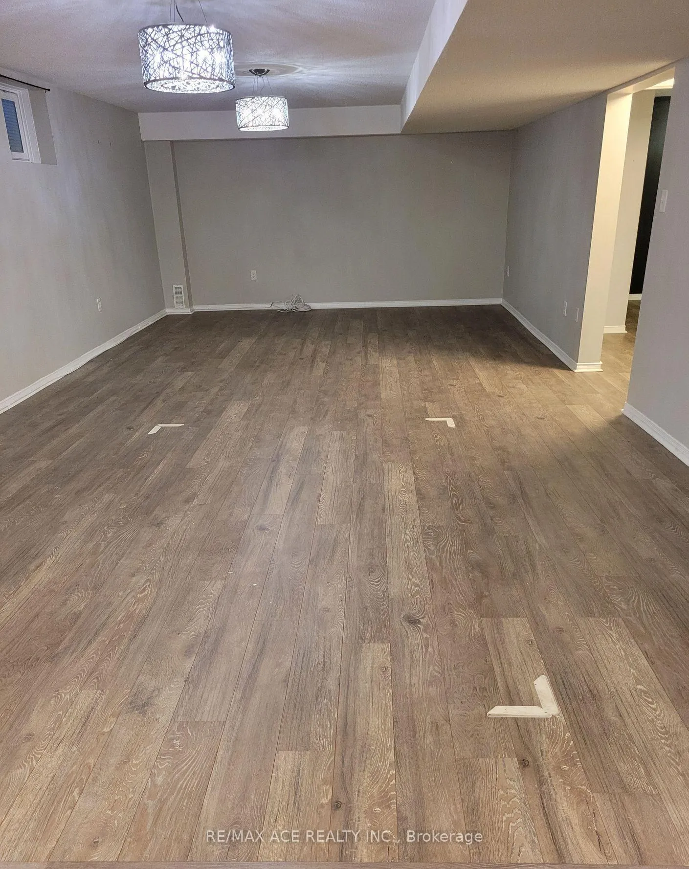 Photo 3 of Unit Bsmt, 182 Madelaine Drive, Barrie, Painswick South — HOMEH