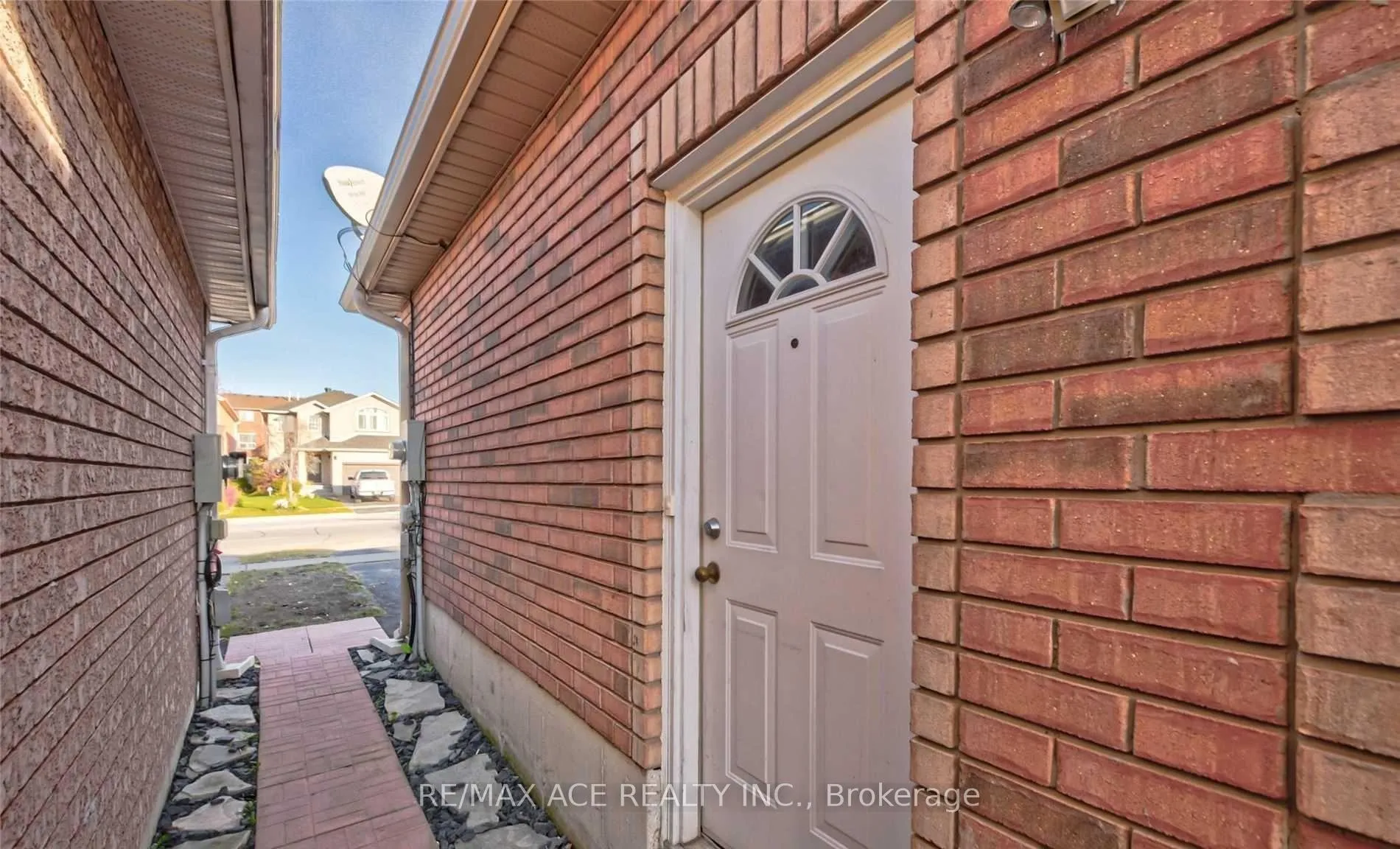 Photo 9 of Unit Bsmt, 182 Madelaine Drive, Barrie, Painswick South — HOMEH