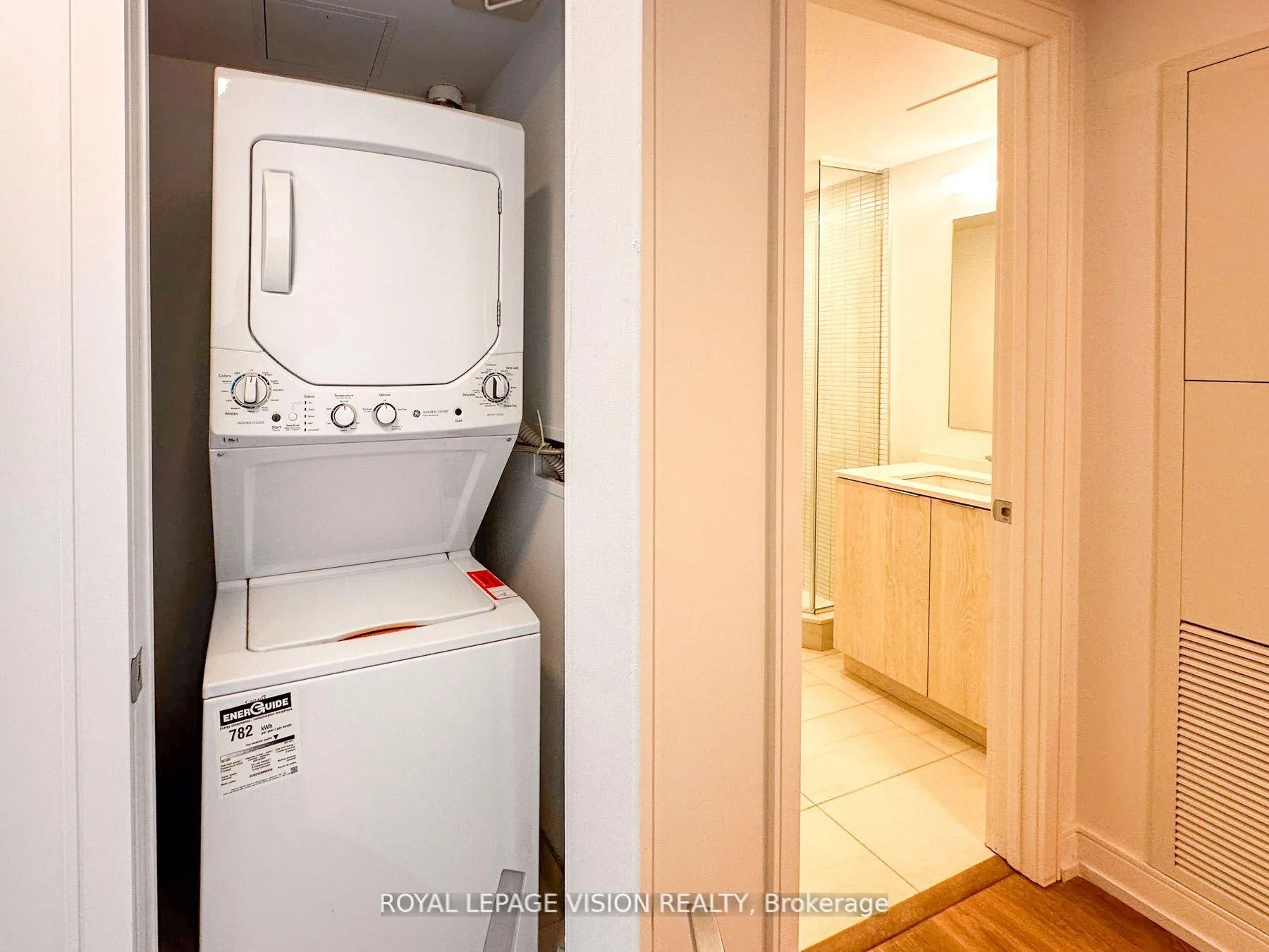 Photo 14 of Unit 627, 1 Jarvis Street, Hamilton, Beasley — HOMEH
