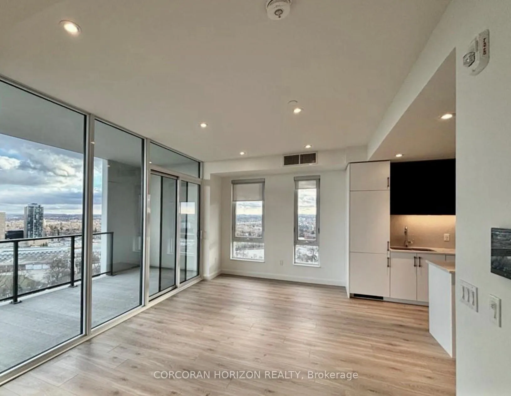 Photo 16 of Unit 1812, 741 King Street, Kitchener — HOMEH