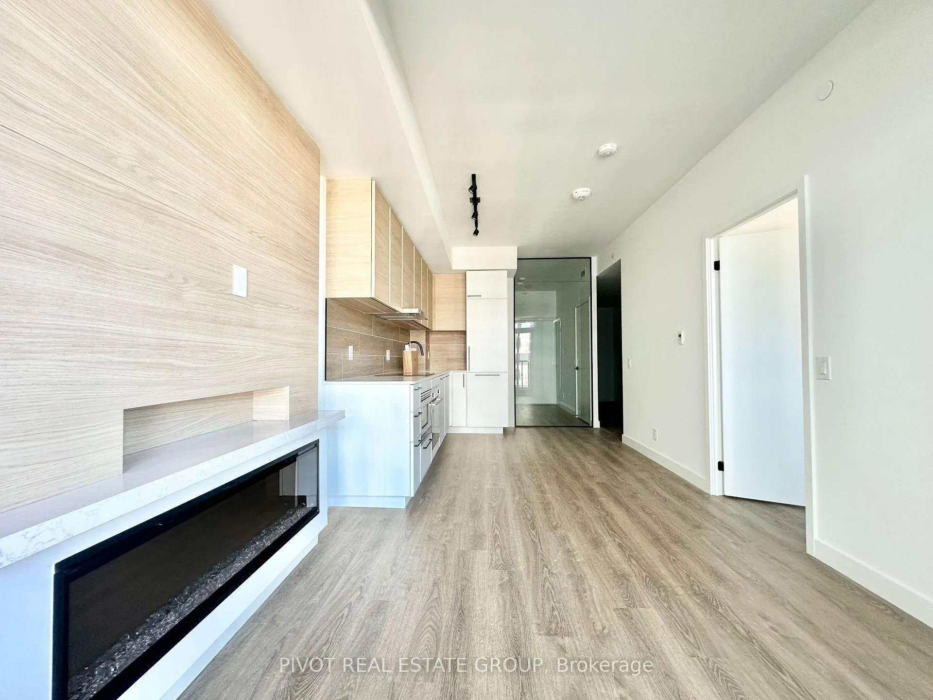Photo 5 of Unit 1021, 1050 Eastern Avenue, Toronto, The Beaches — HOMEH