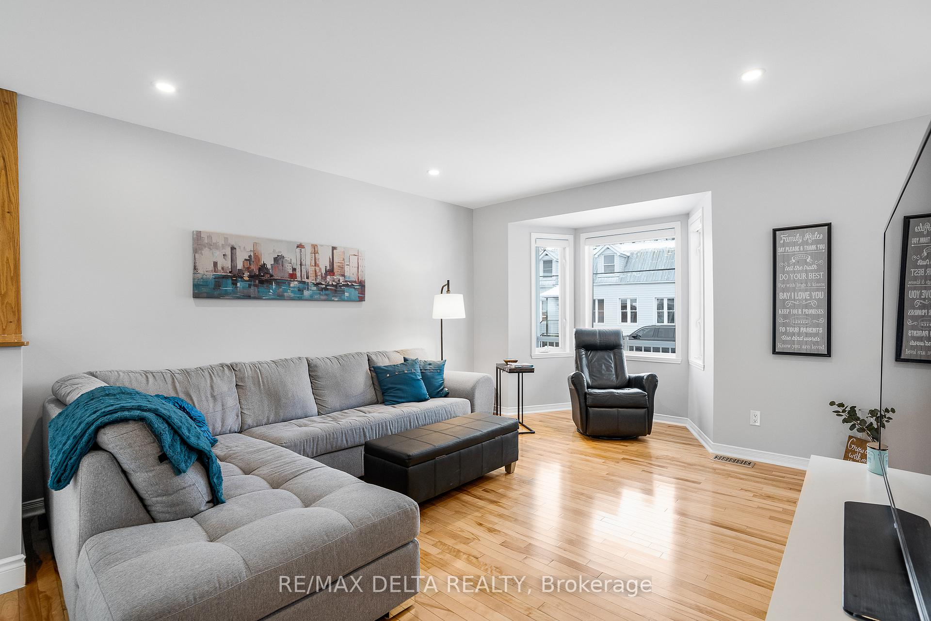 Photo 4 of 35 Union Street, Champlain, Vankleek Hill — HOMEH