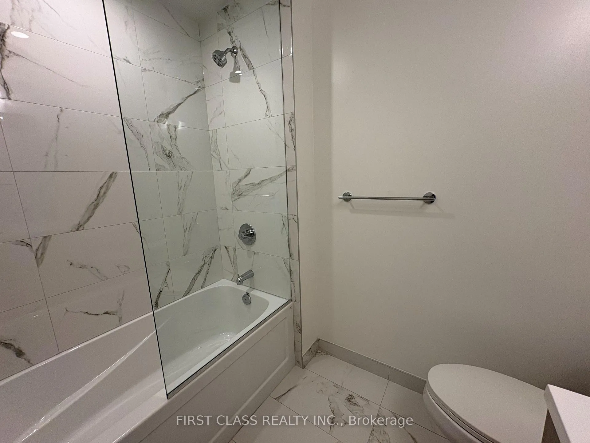 Photo 2 of Unit 803, 8 Interchange Way, Vaughan, Vaughan Corporate Centre — HOMEH