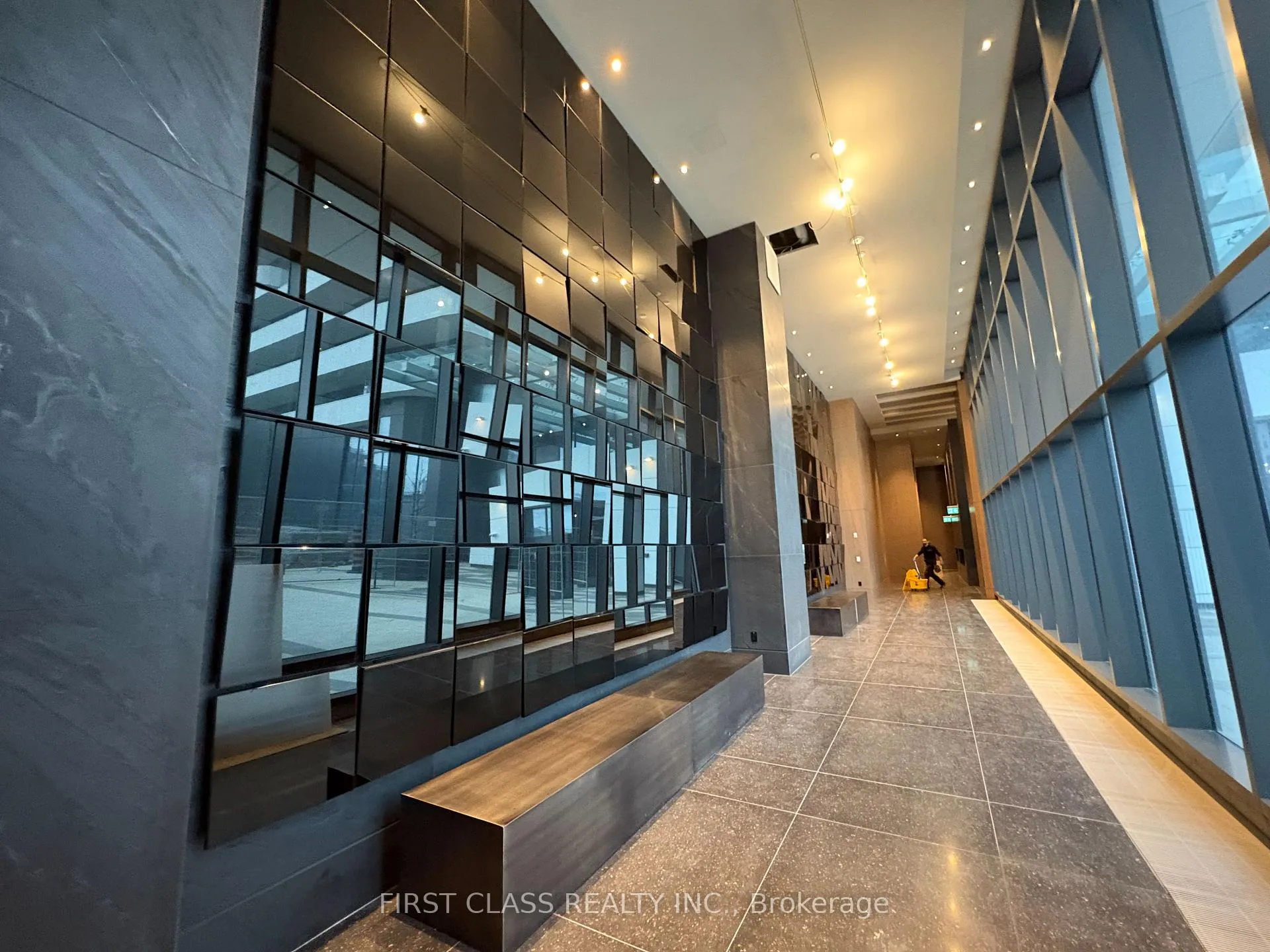 Photo 9 of Unit 803, 8 Interchange Way, Vaughan, Vaughan Corporate Centre — HOMEH