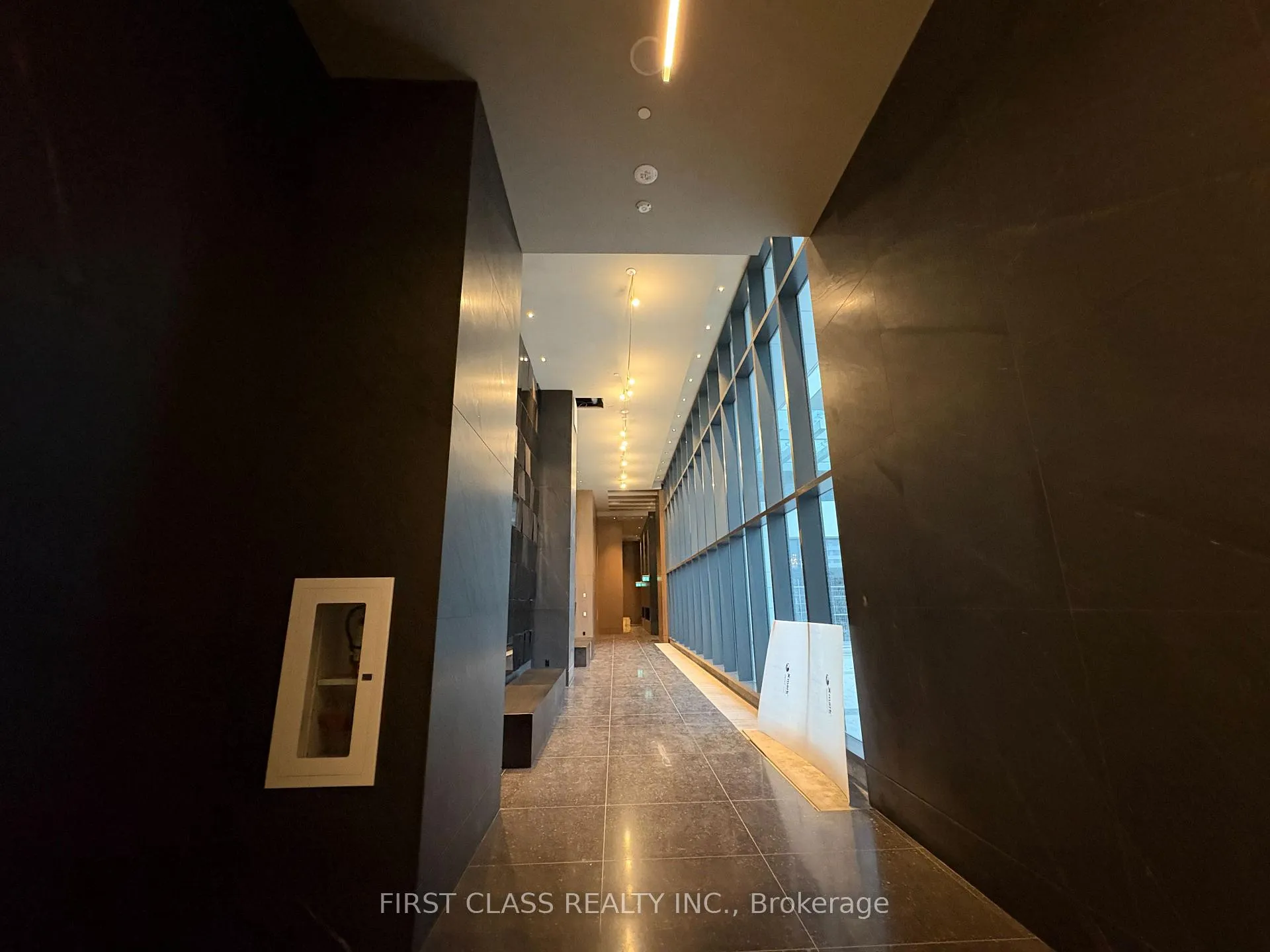Photo 10 of Unit 803, 8 Interchange Way, Vaughan, Vaughan Corporate Centre — HOMEH