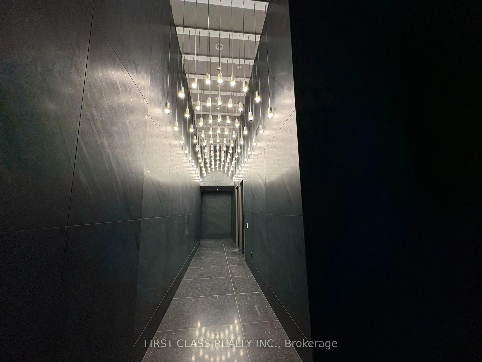 Photo 11 of Unit 803, 8 Interchange Way, Vaughan, Vaughan Corporate Centre — HOMEH