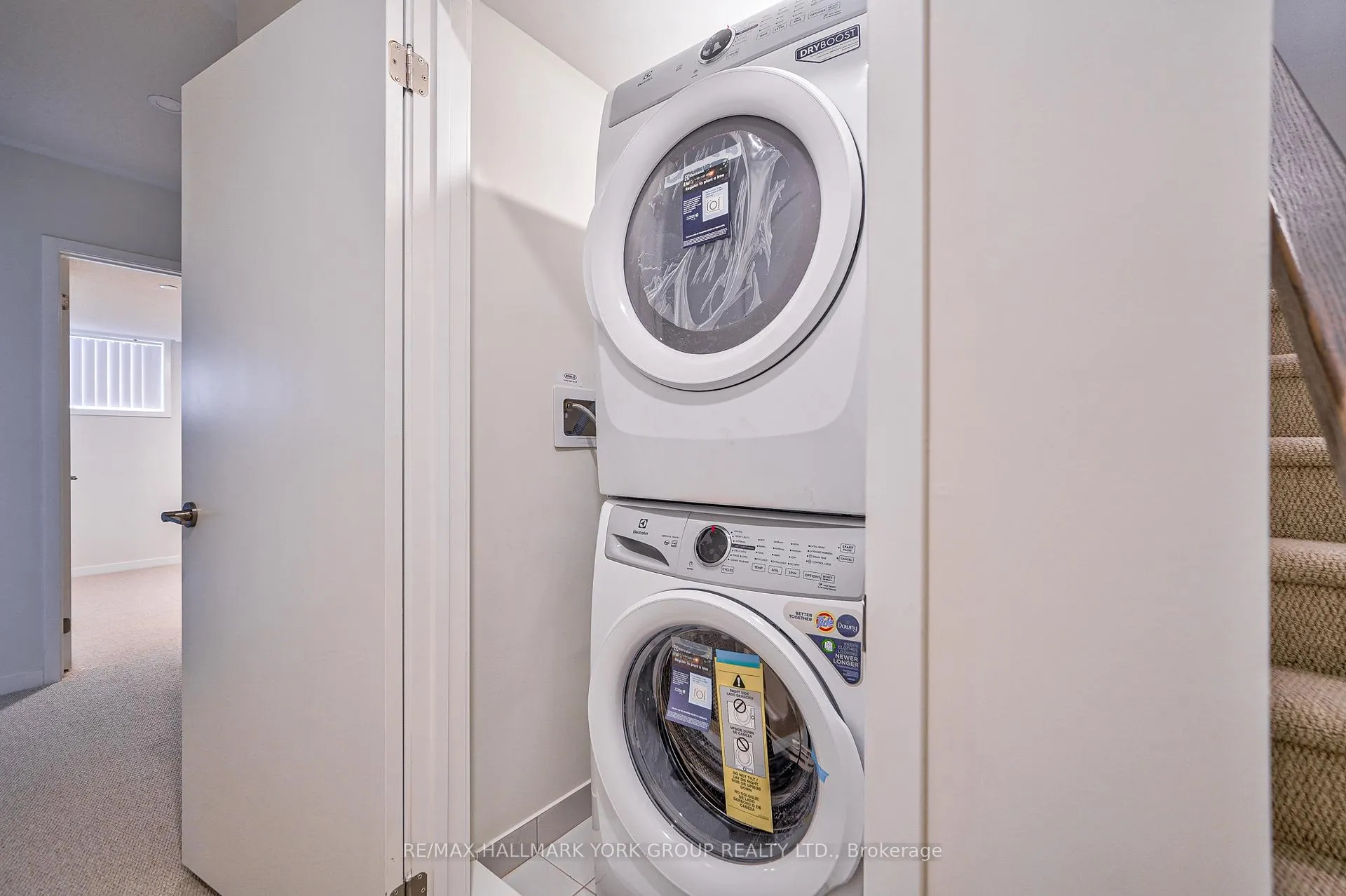 Photo 18 of Unit 180, 151 Honeycrisp Crescent, Vaughan, Vaughan Corporate Centre — HOMEH