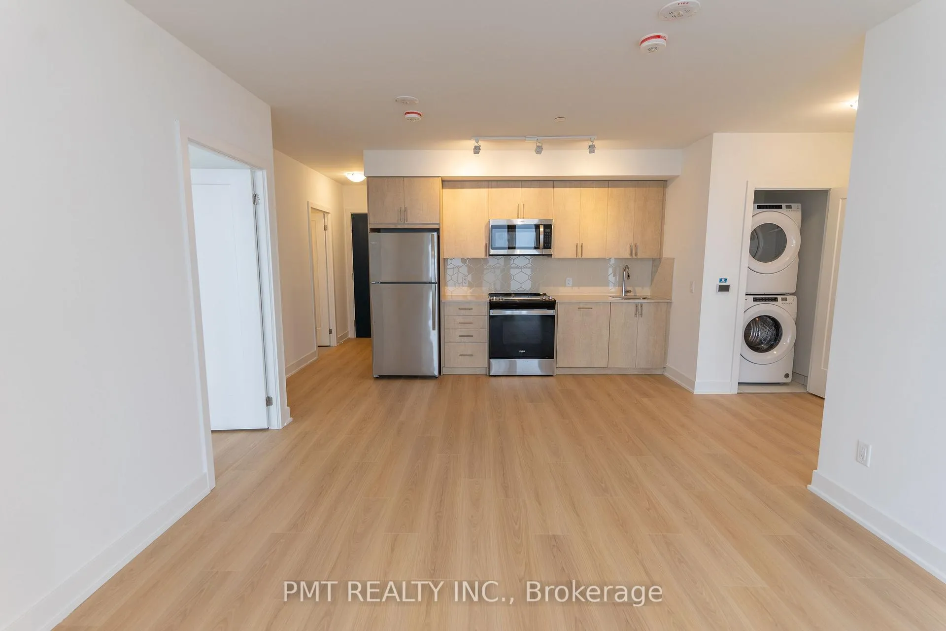 Photo 3 of Unit 906, 2425 Simcoe Street N, Oshawa, Windfields — HOMEH
