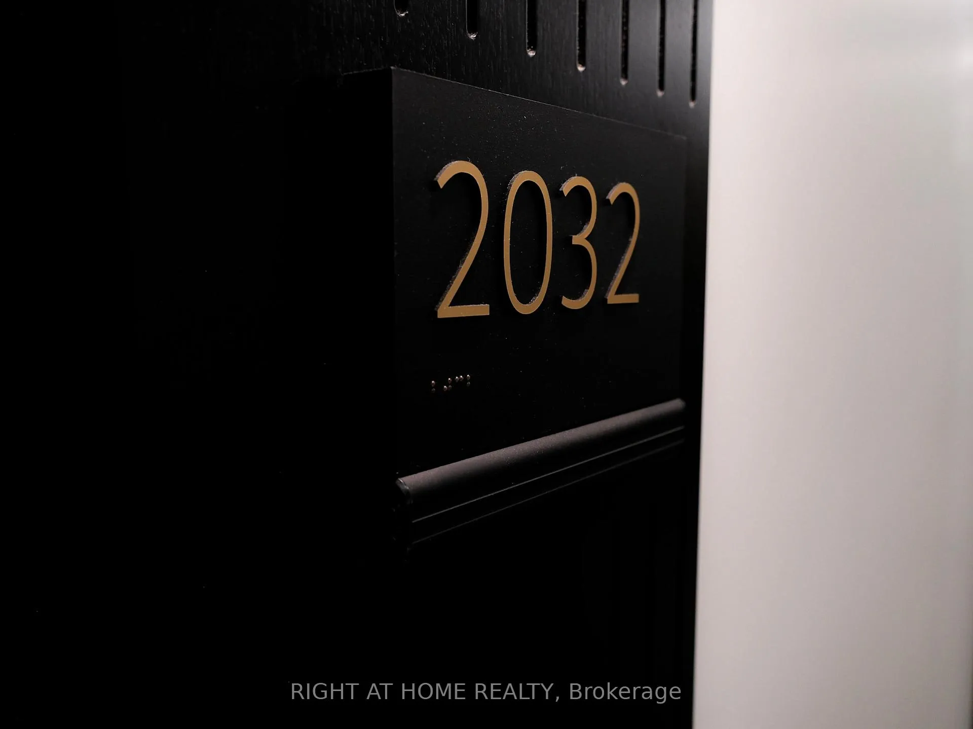 Photo 14 of Unit 2032, 145 Columbia Street W, Waterloo — HOMEH