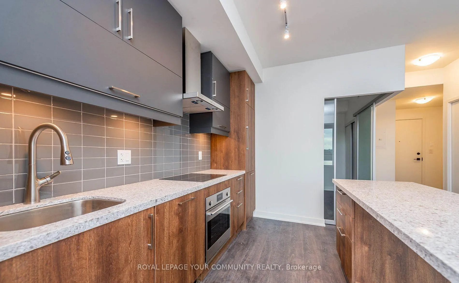 Photo 4 of Unit 928, 8119 Birchmount Road, Markham, Unionville — HOMEH