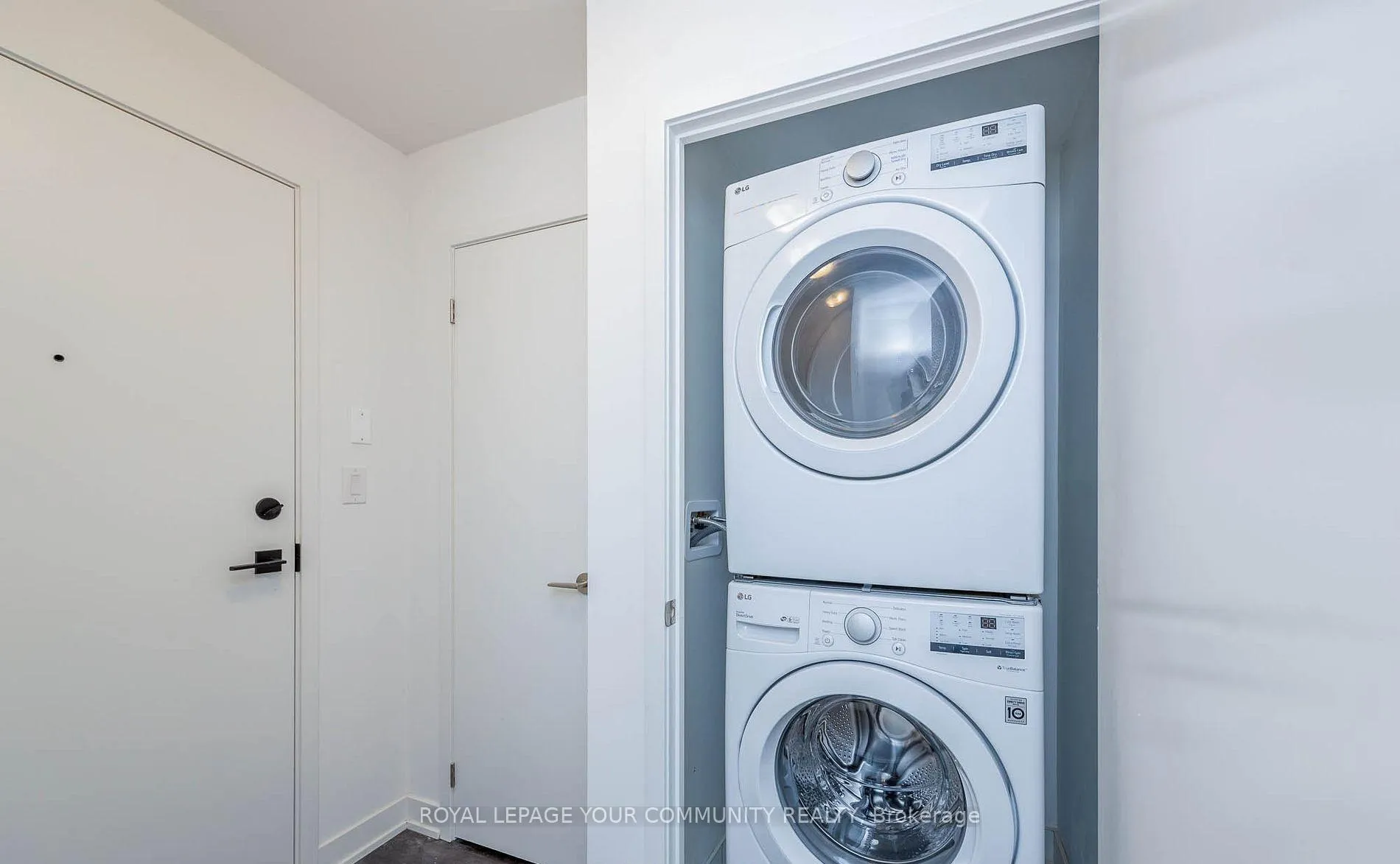 Photo 15 of Unit 928, 8119 Birchmount Road, Markham, Unionville — HOMEH