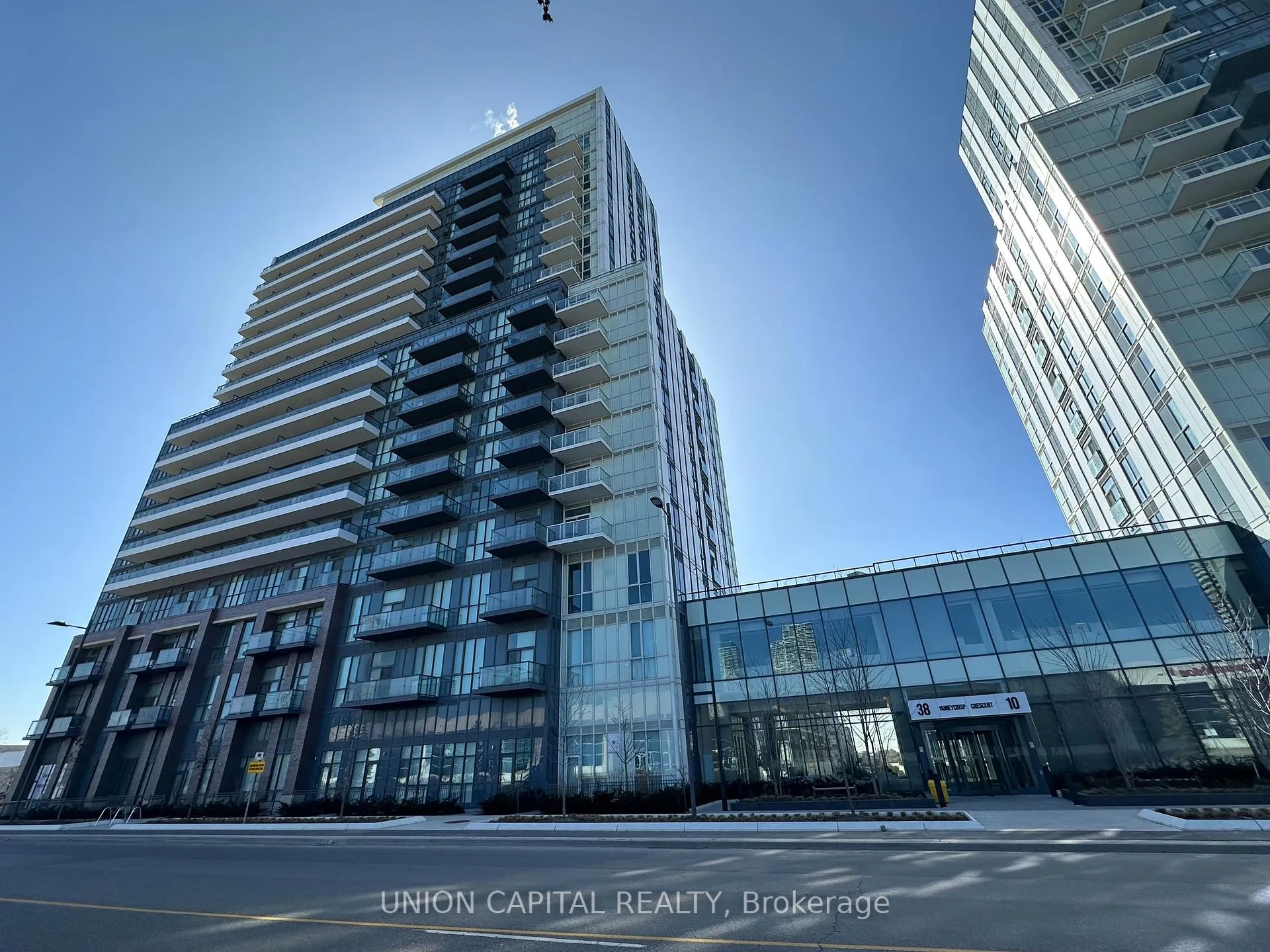 Photo 2 of Unit 518E, 38 Honeycrisp Crescent, Vaughan, Vaughan Corporate Centre — HOMEH
