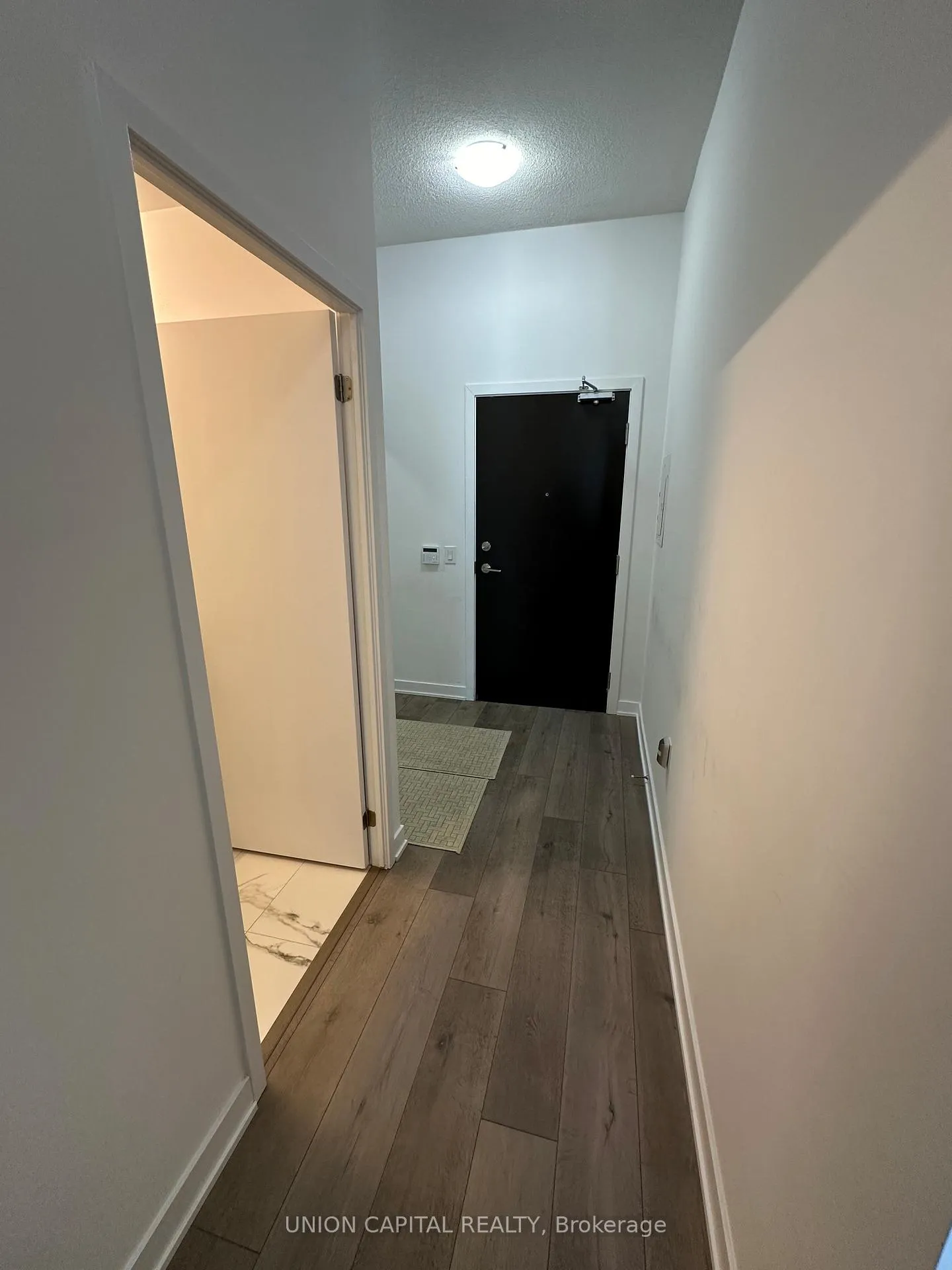 Photo 8 of Unit 518E, 38 Honeycrisp Crescent, Vaughan, Vaughan Corporate Centre — HOMEH