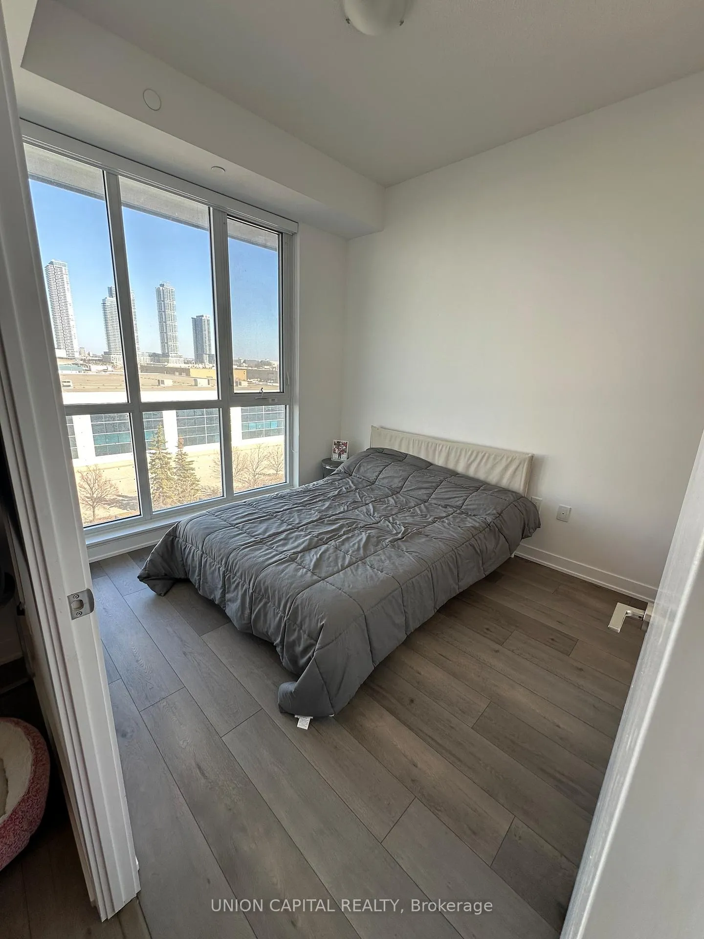 Photo 15 of Unit 518E, 38 Honeycrisp Crescent, Vaughan, Vaughan Corporate Centre — HOMEH