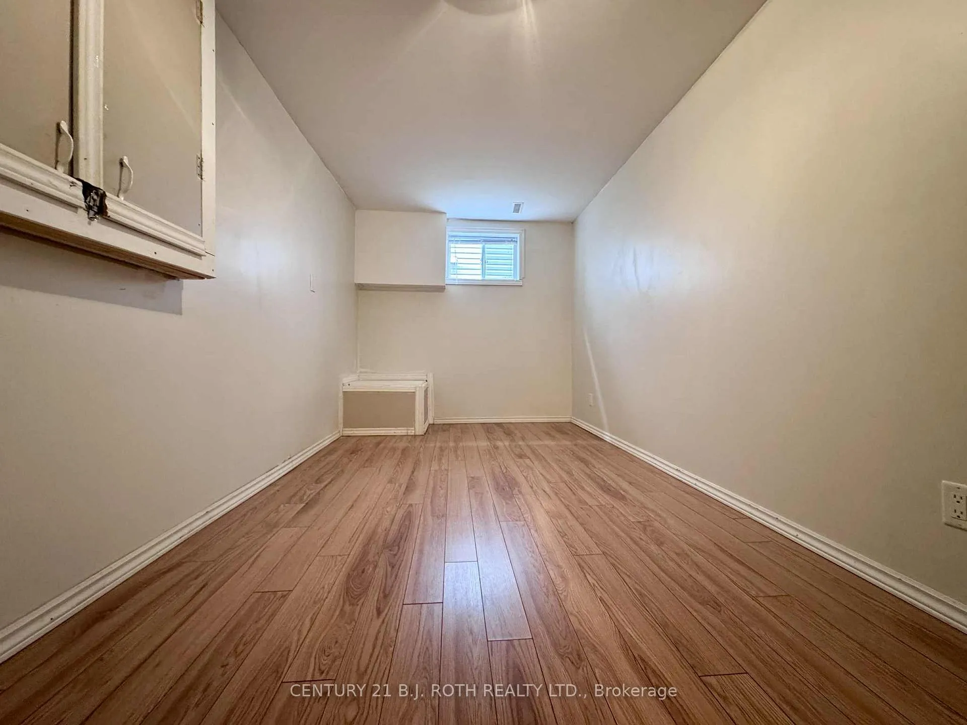 Photo 17 of 22 Mapleton Avenue, Barrie, Holly — HOMEH
