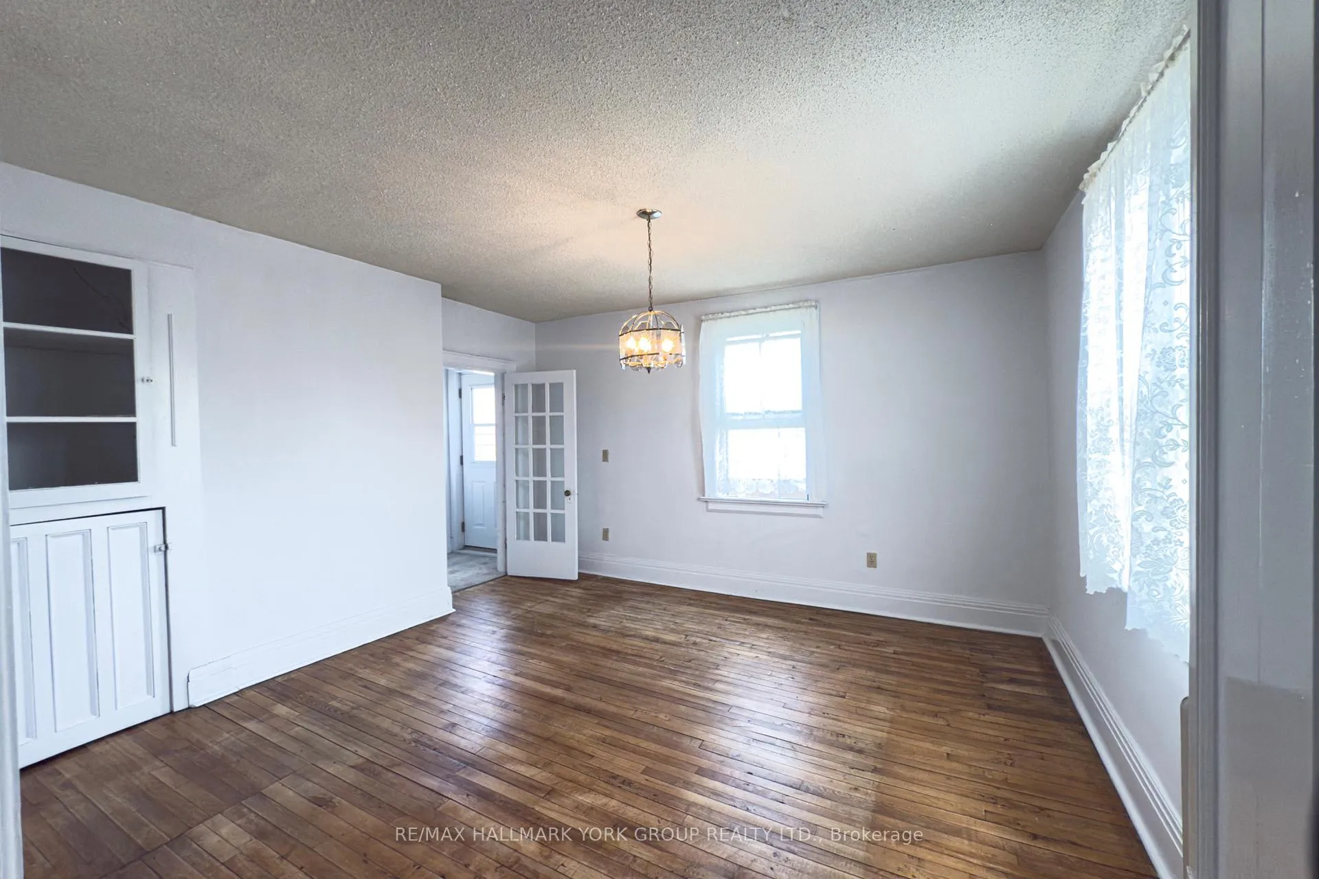 Photo 5 of Unit Upper Level, 75 Toronto Street, Barrie, City Centre — HOMEH