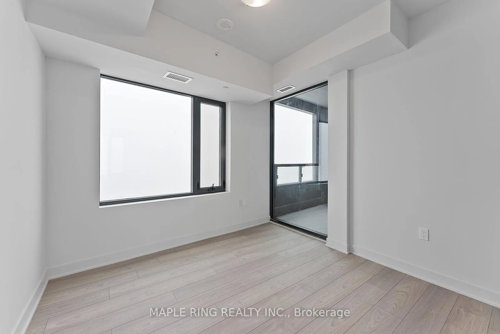 Photo 3 of Unit 4801, 2920 Highway 7 Road, Vaughan, Concord — HOMEH