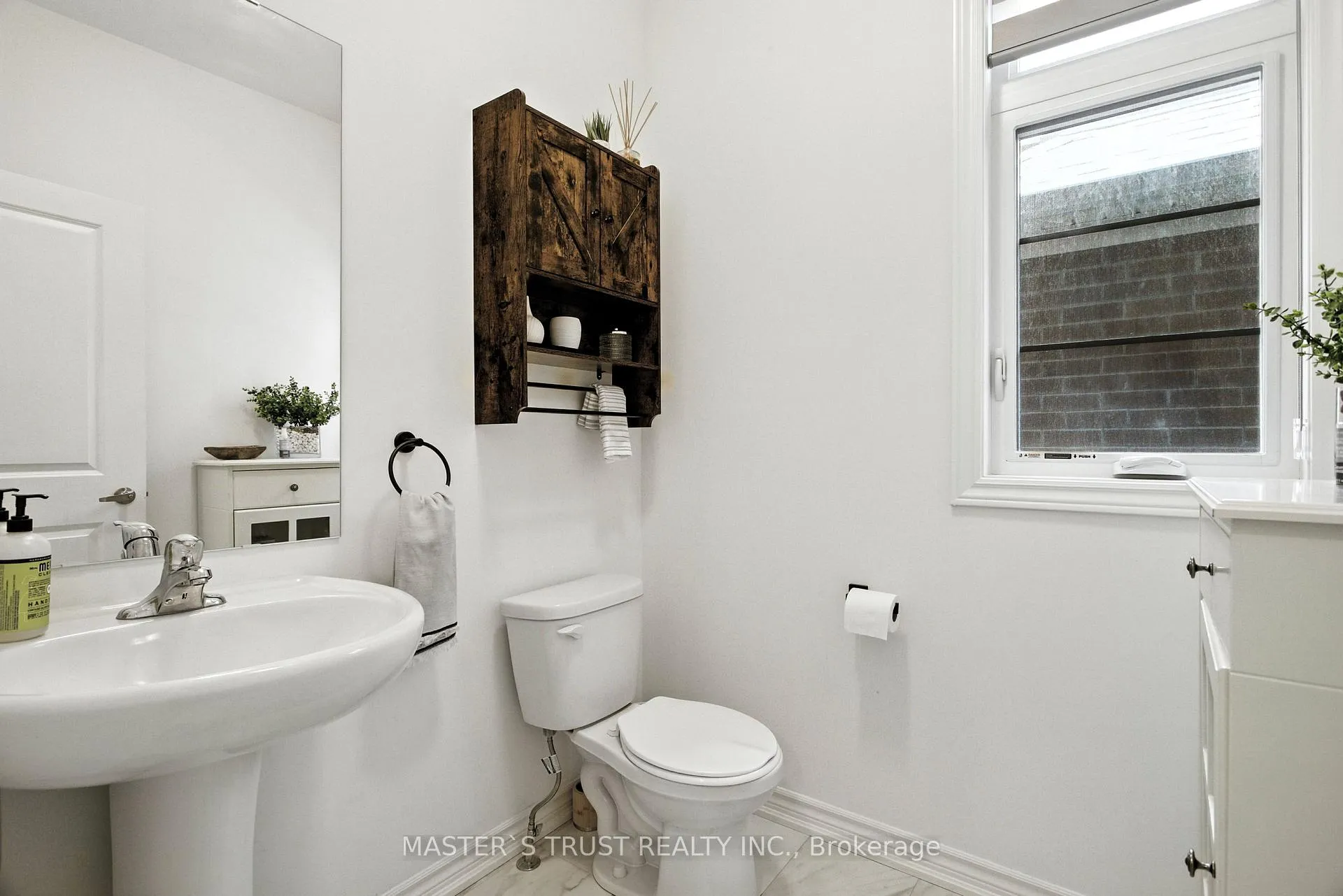 Photo 8 of 82 Calypso Avenue, Springwater, Midhurst — HOMEH