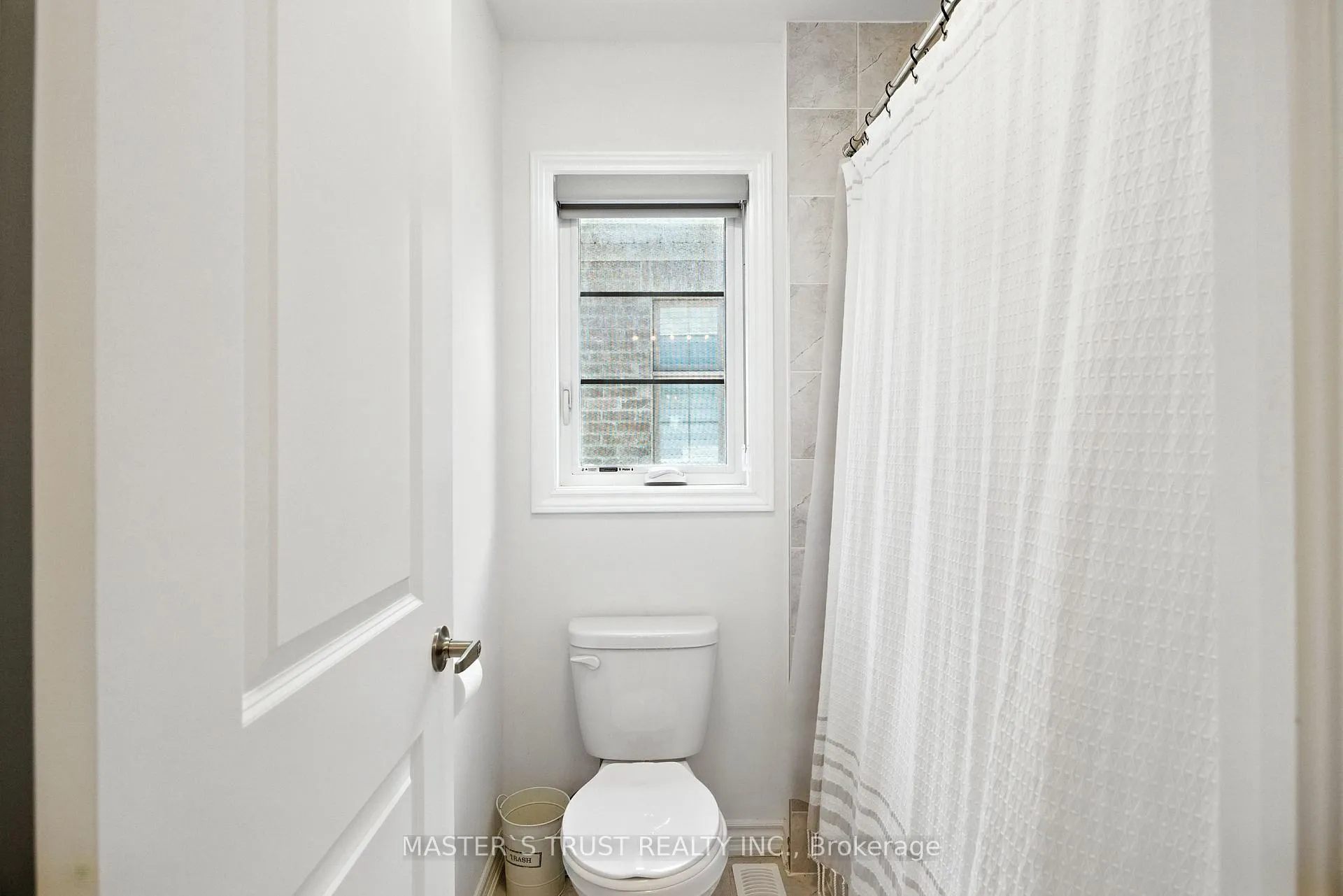 Photo 26 of 82 Calypso Avenue, Springwater, Midhurst — HOMEH