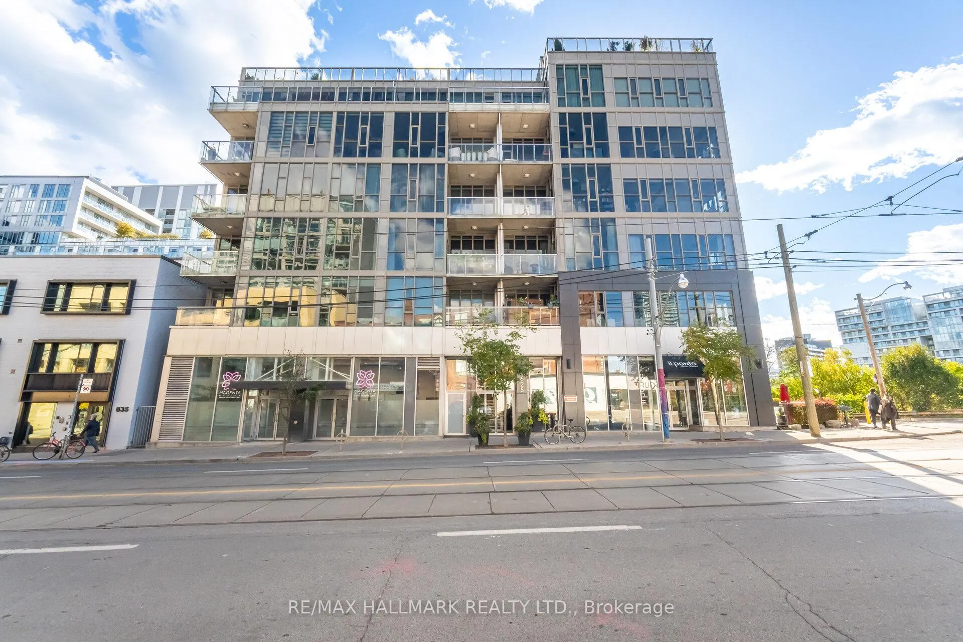 Front of Unit 306, 625 Queen Street E