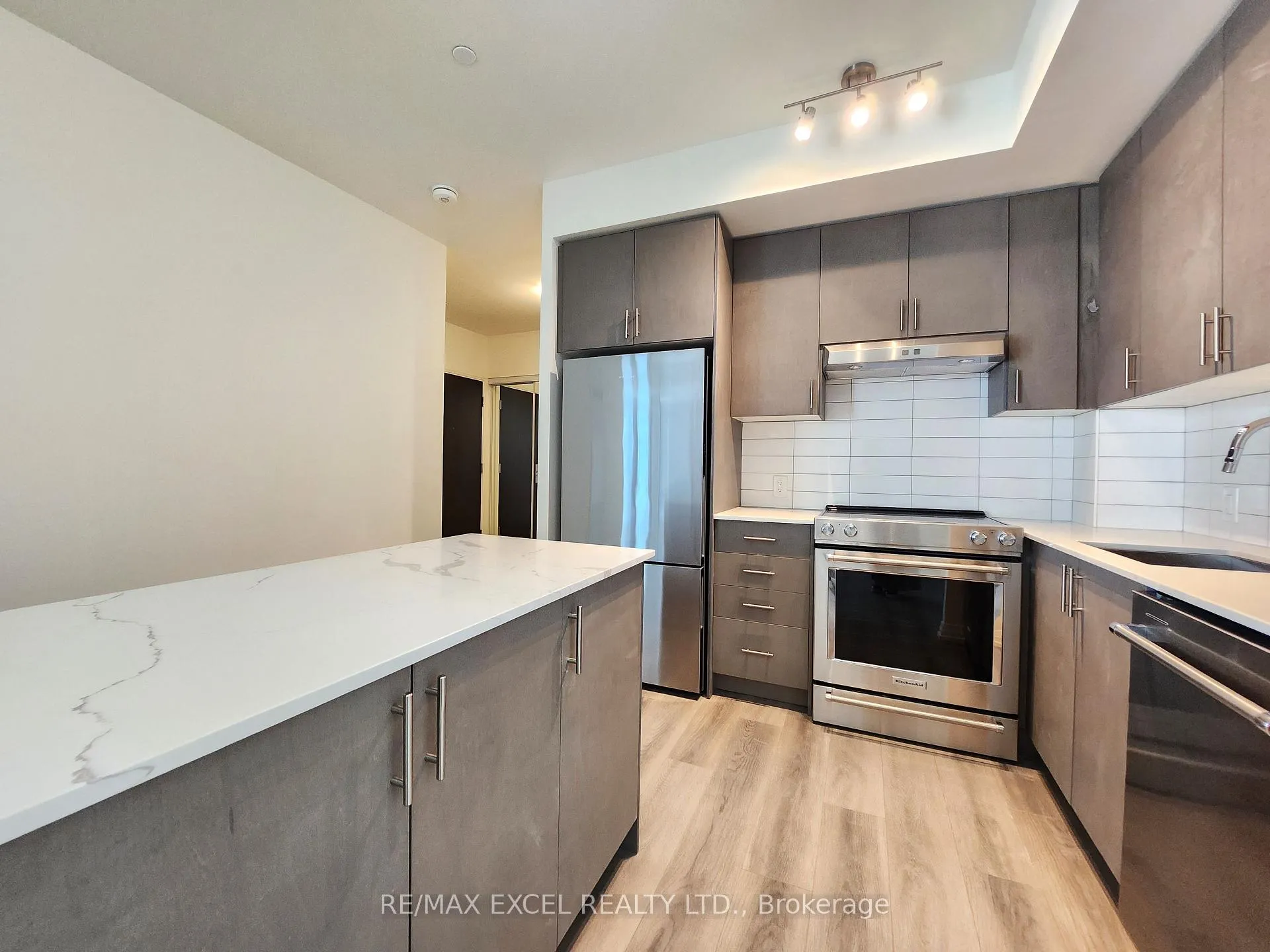 Front of Unit 618, 9000 Jane Street