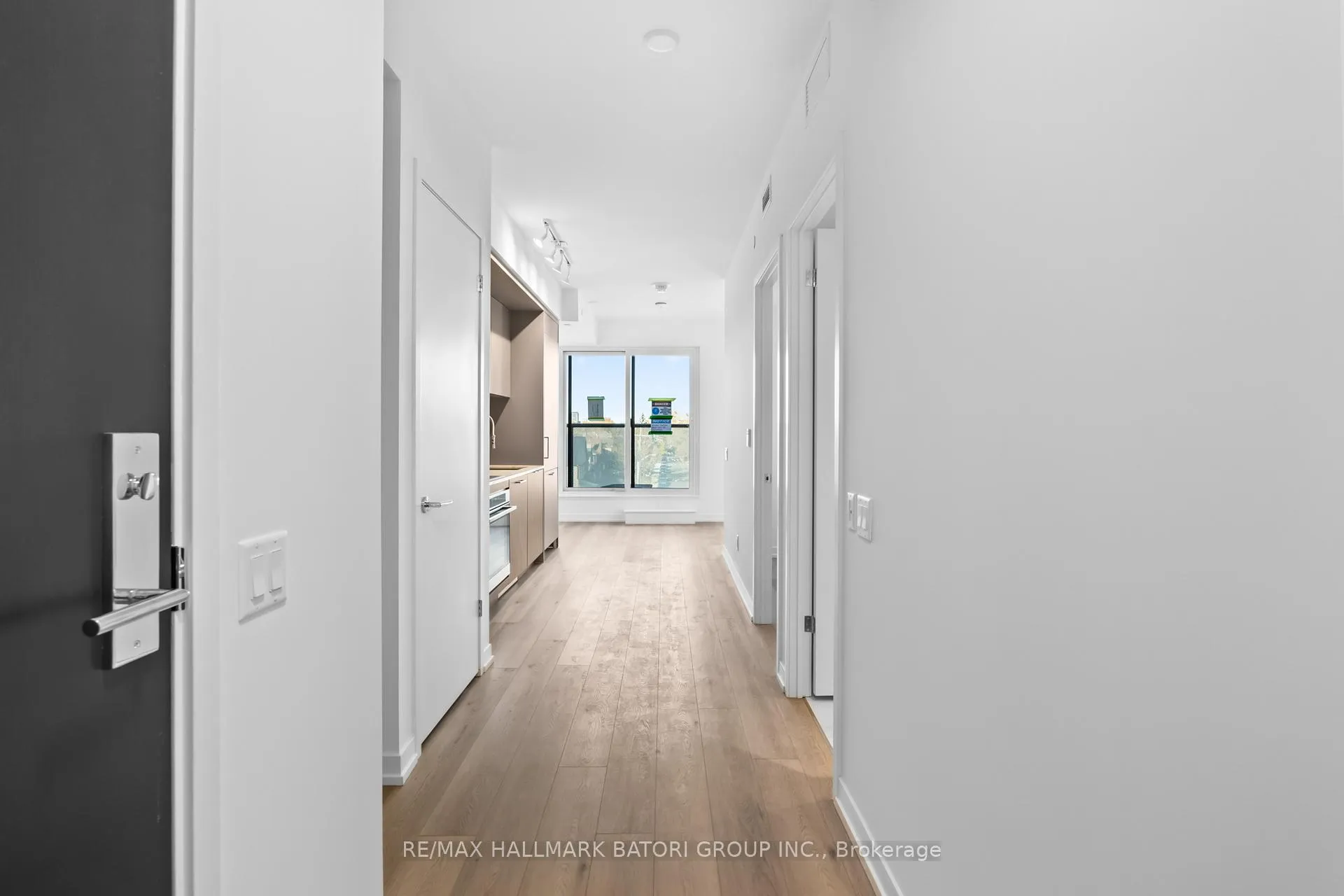Photo 1 of Unit 504, 863 St. Clair Avenue W, Toronto, Wychwood — HOMEH