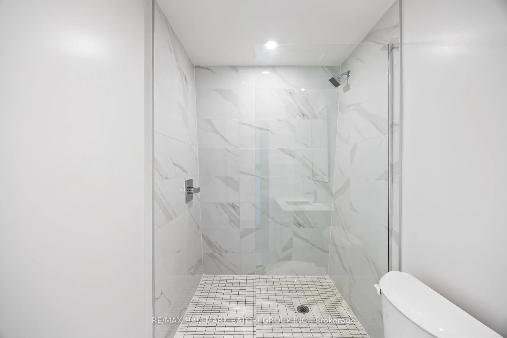 Photo 11 of Unit 504, 863 St. Clair Avenue W, Toronto, Wychwood — HOMEH