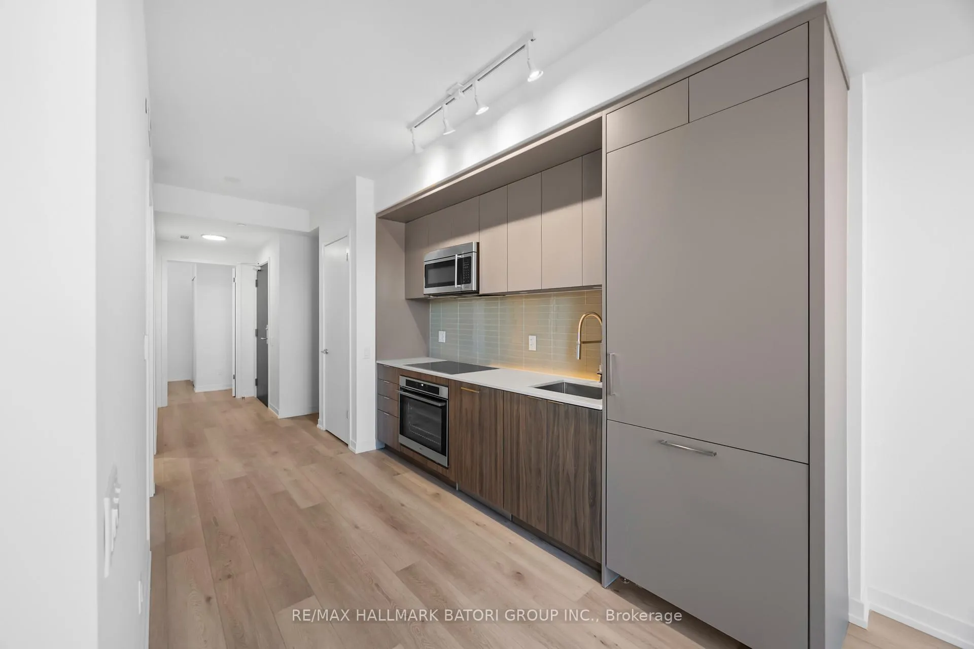 Photo 14 of Unit 504, 863 St. Clair Avenue W, Toronto, Wychwood — HOMEH