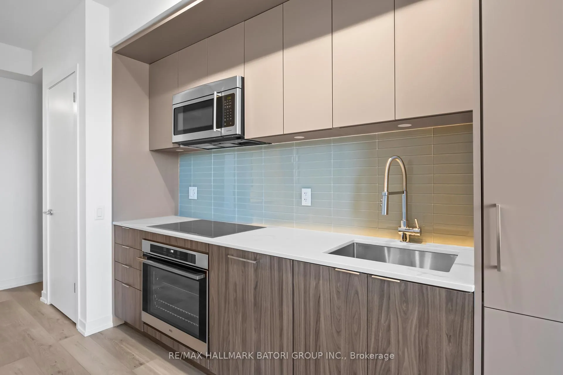 Photo 16 of Unit 504, 863 St. Clair Avenue W, Toronto, Wychwood — HOMEH