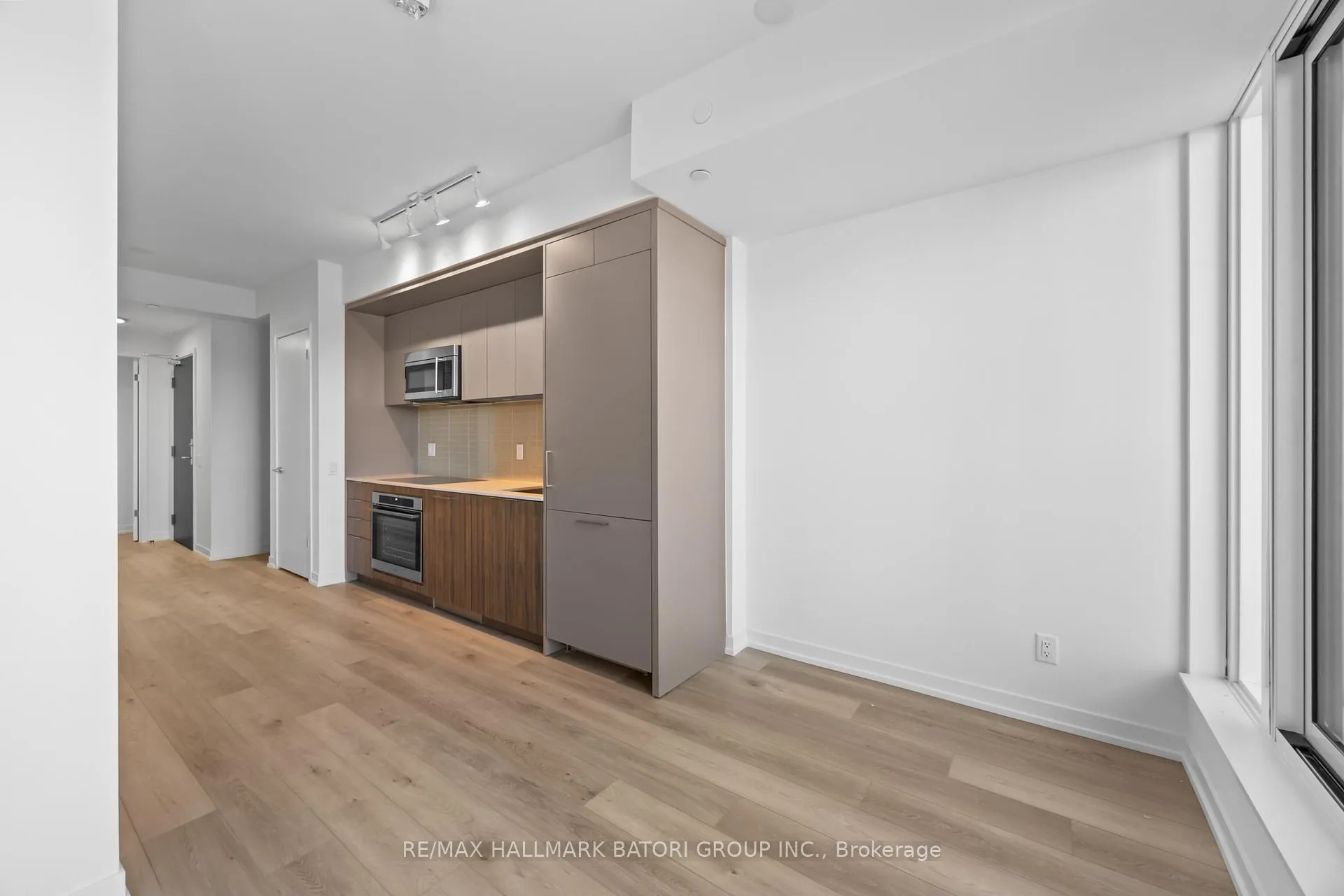 Photo 17 of Unit 504, 863 St. Clair Avenue W, Toronto, Wychwood — HOMEH