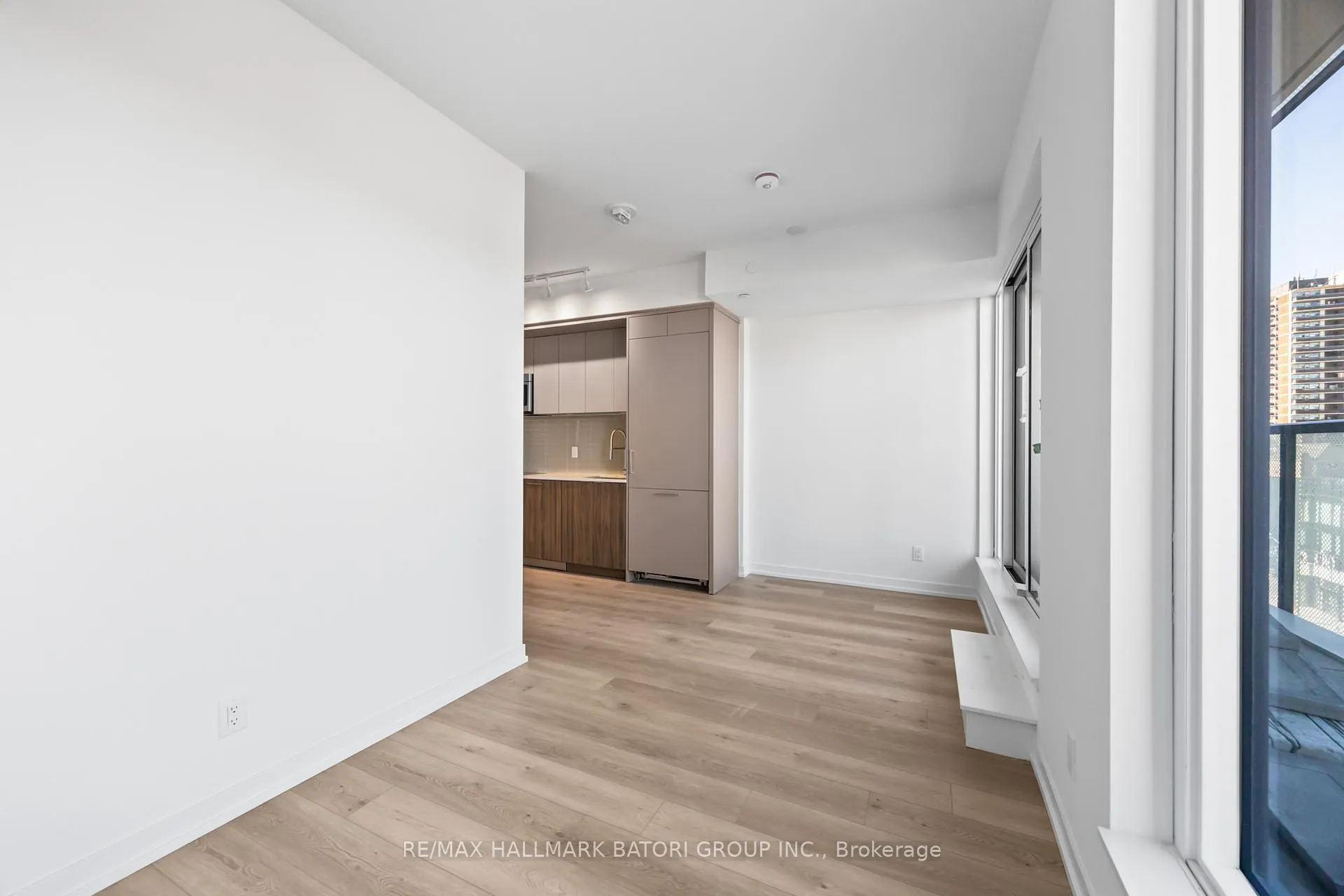 Photo 23 of Unit 504, 863 St. Clair Avenue W, Toronto, Wychwood — HOMEH
