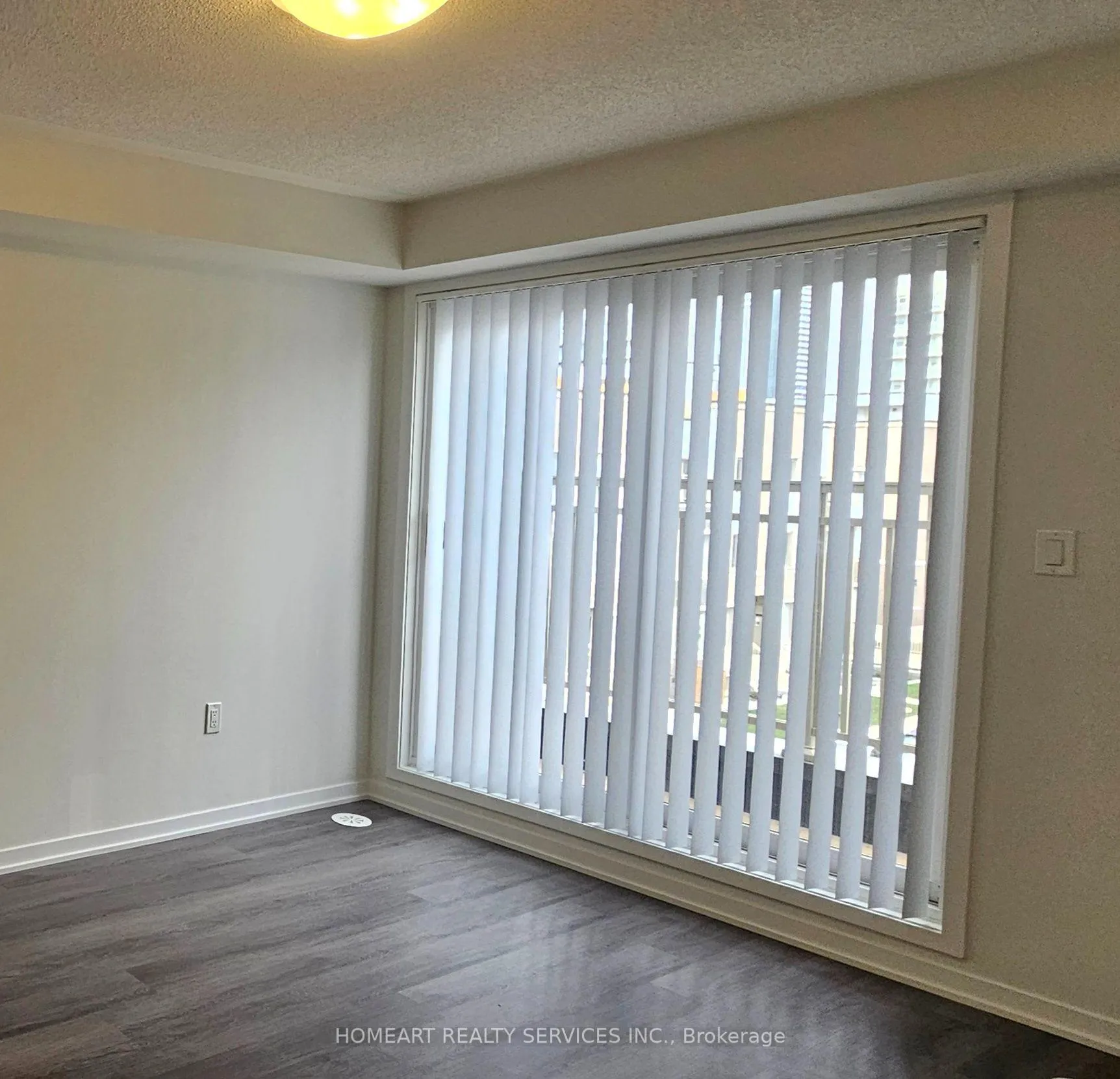Photo 7 of Unit 349, 100 Honeycrisp Crescent, Vaughan, Vaughan Corporate Centre — HOMEH