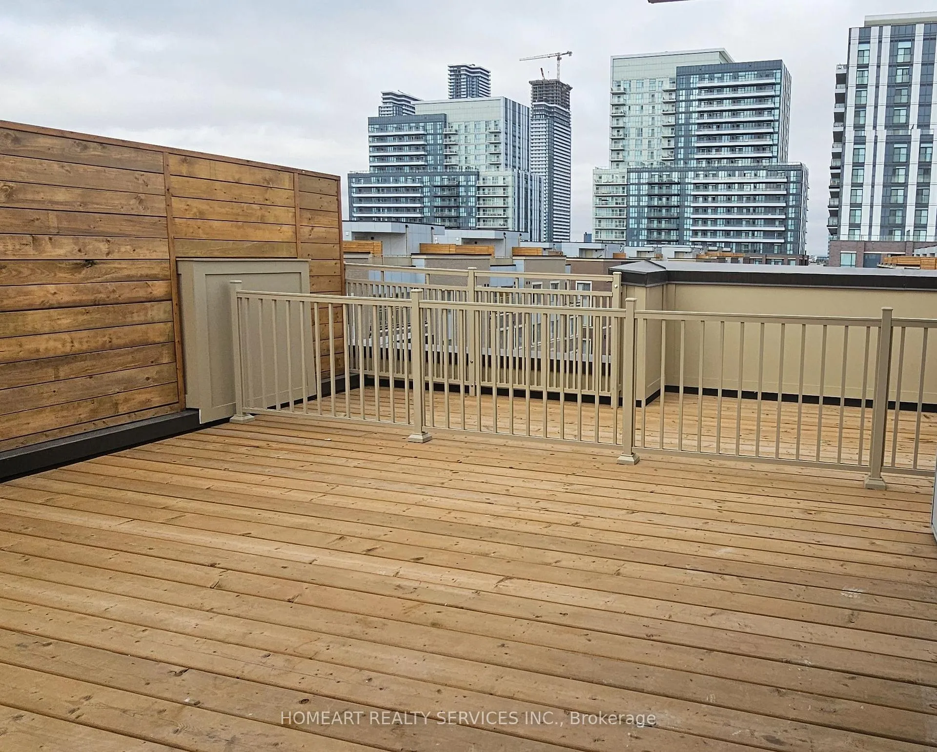 Photo 13 of Unit 349, 100 Honeycrisp Crescent, Vaughan, Vaughan Corporate Centre — HOMEH