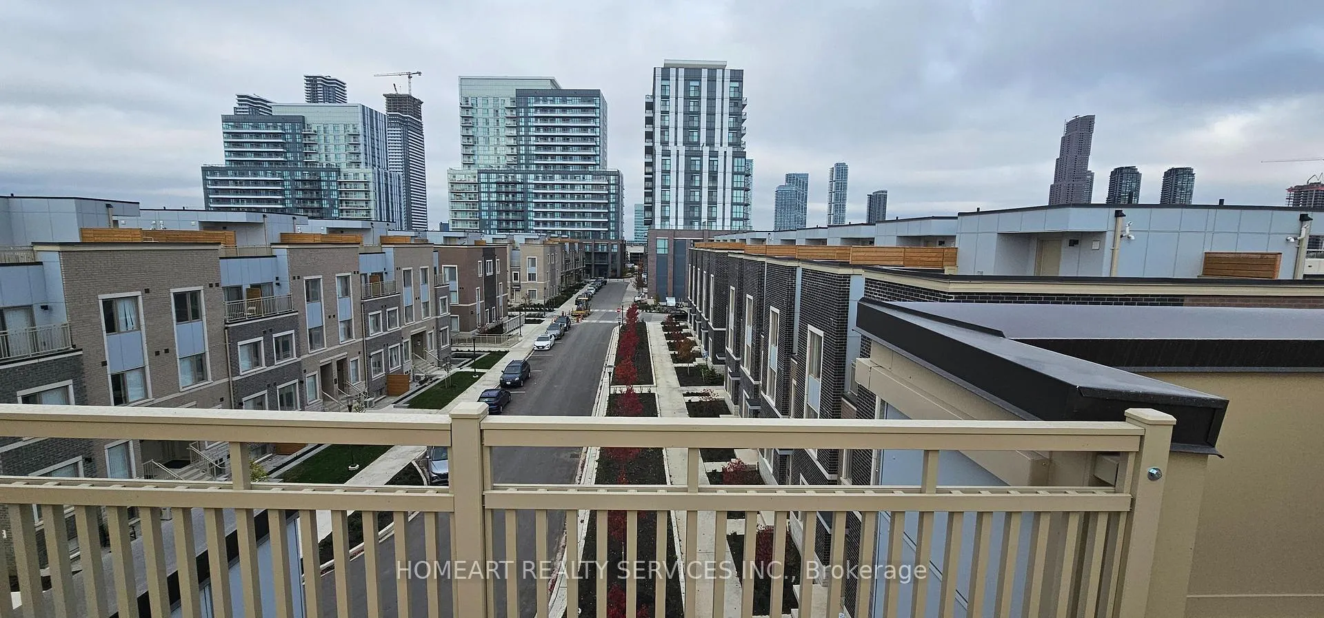 Photo 14 of Unit 349, 100 Honeycrisp Crescent, Vaughan, Vaughan Corporate Centre — HOMEH